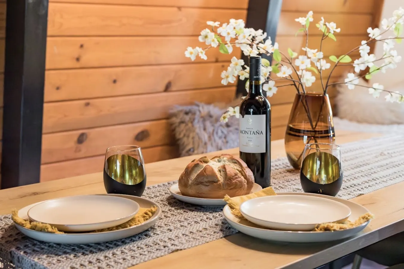 2BR Retreat: EV, Hot Tub, BBQ & Dog-Friendly 10