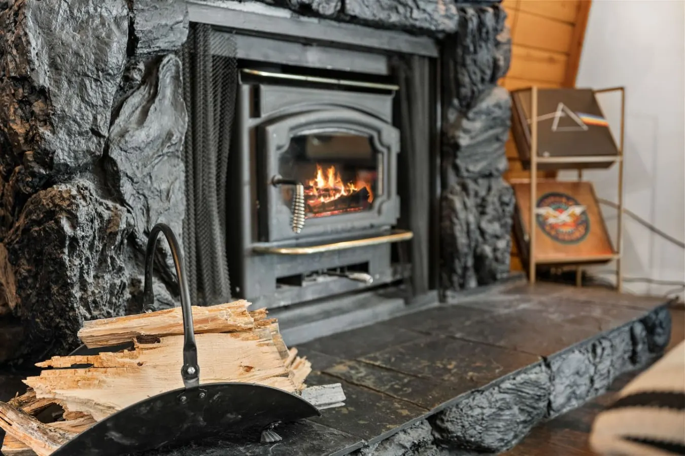2BR Retreat: EV, Hot Tub, BBQ & Dog-Friendly 16