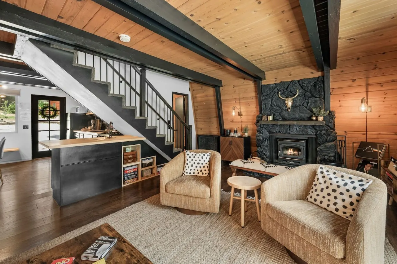 2BR Retreat: EV, Hot Tub, BBQ & Dog-Friendly 18