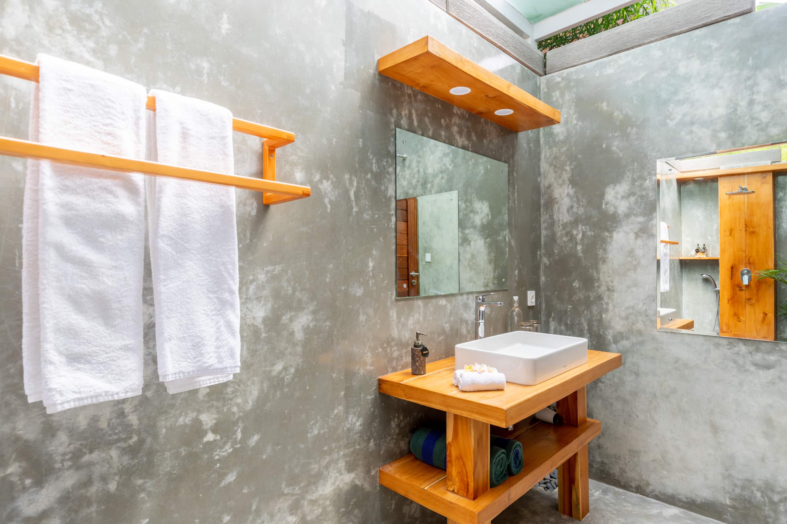 Like living in a romantic Balinese painting 14