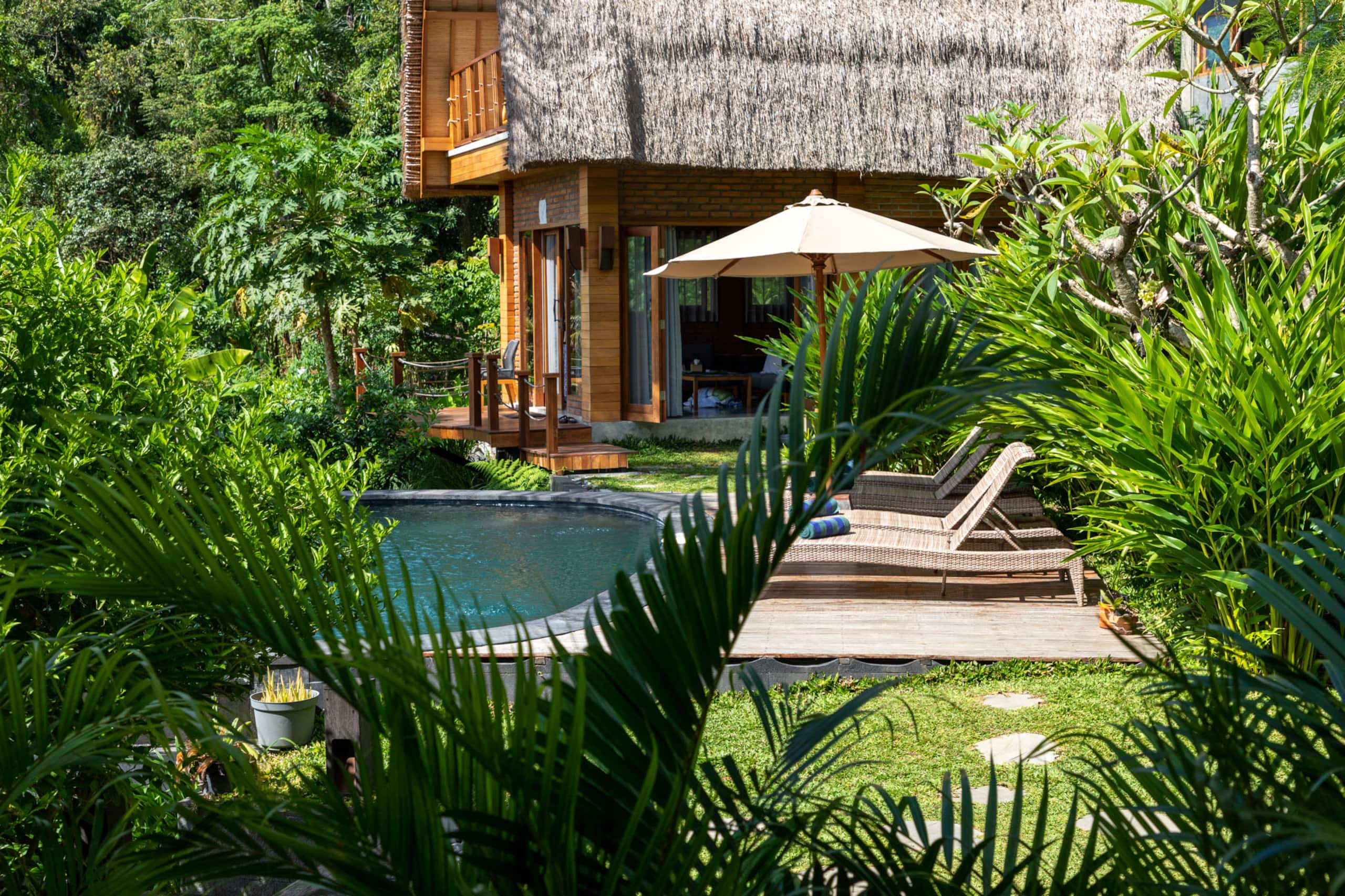Like living in a romantic Balinese painting 22