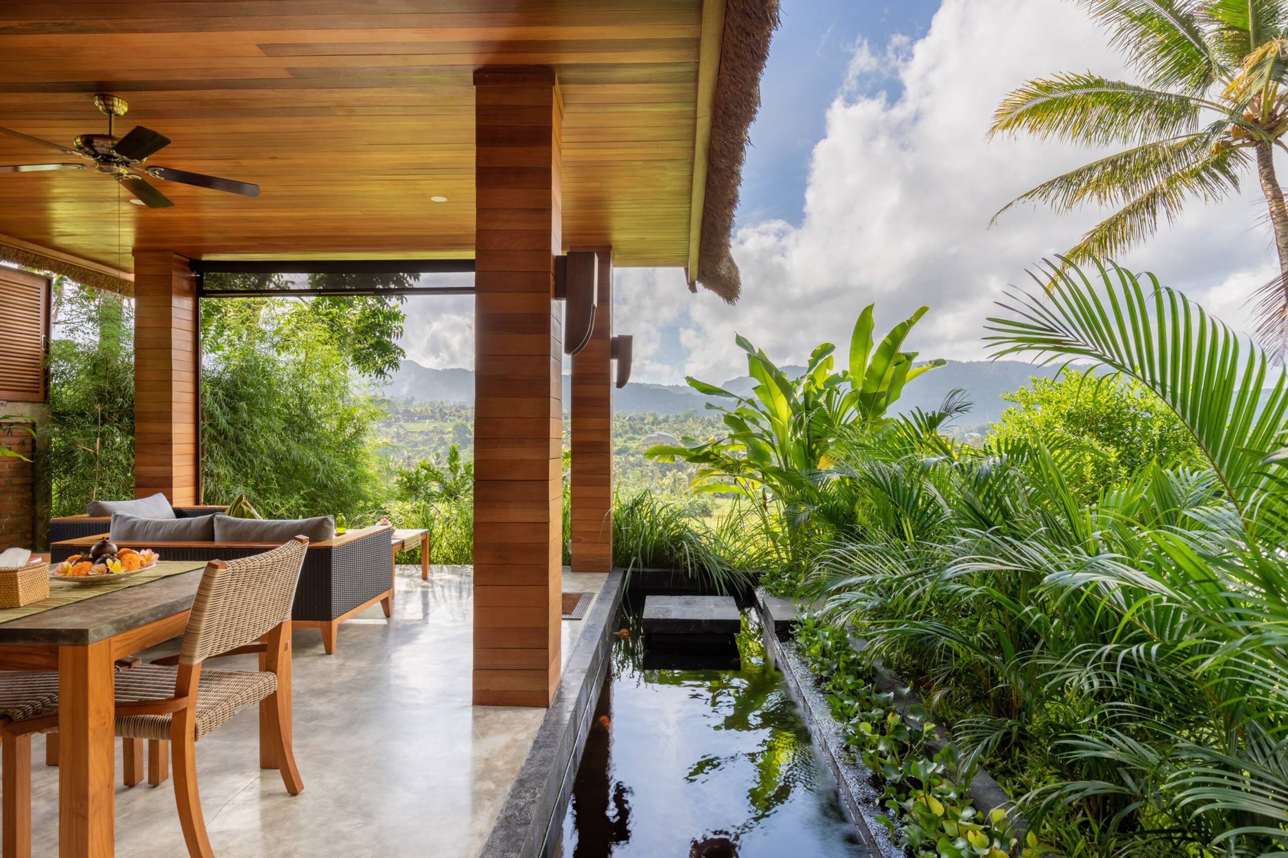 Like living in a romantic Balinese painting 20