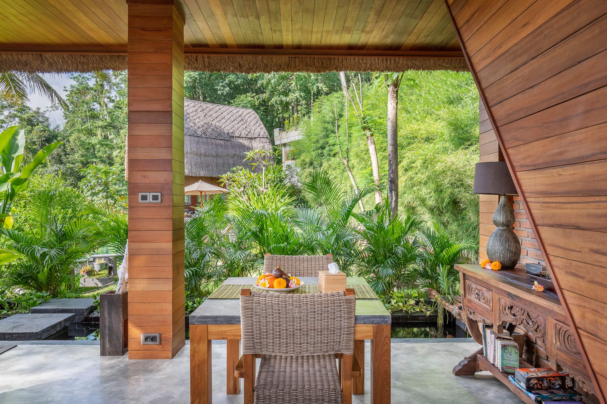 Like living in a romantic Balinese painting 8