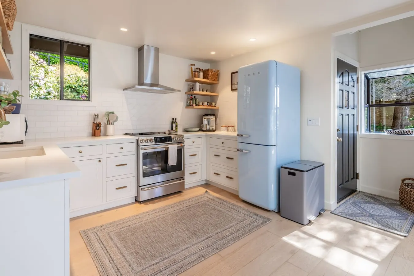 Manzanita Beach House 75ft Waterfront Views, Beach Access & Fire Pit 15