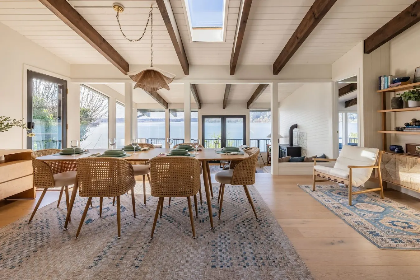 Manzanita Beach House 75ft Waterfront Views, Beach Access & Fire Pit 16