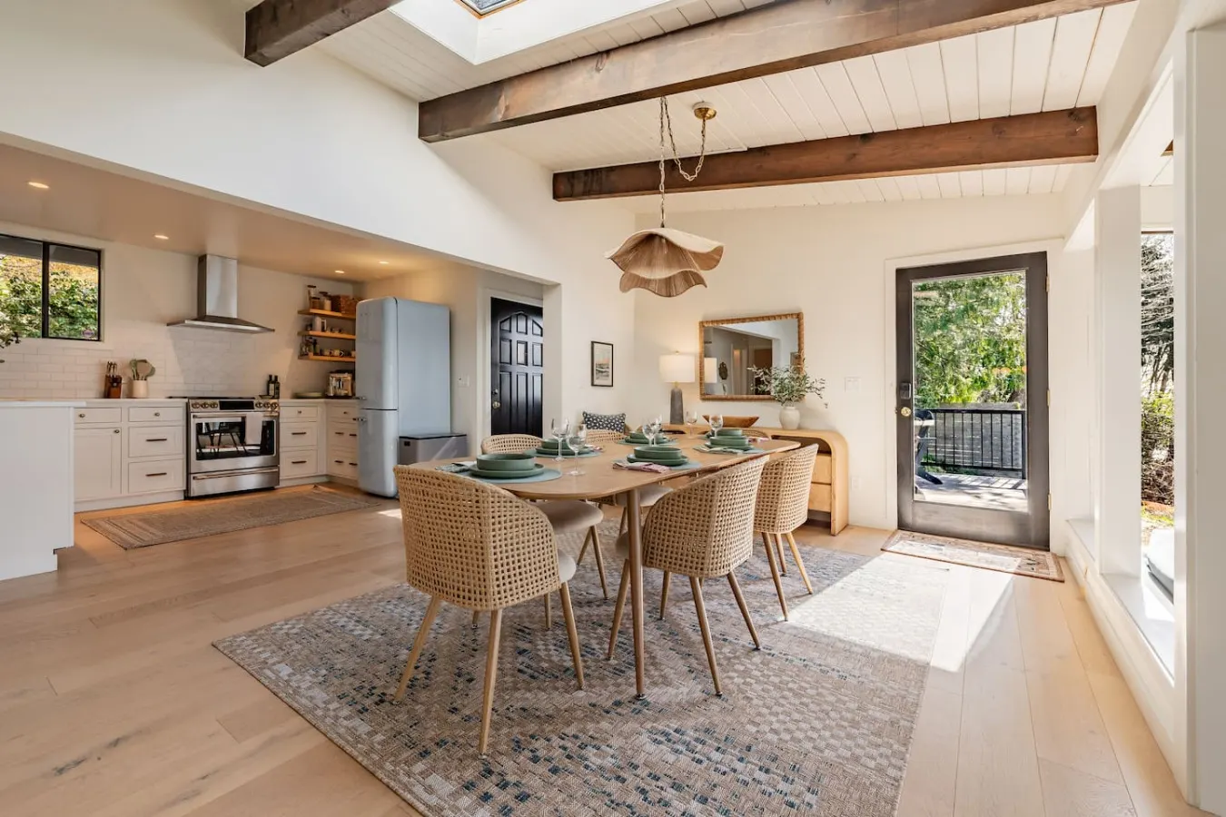 Manzanita Beach House 75ft Waterfront Views, Beach Access & Fire Pit 17