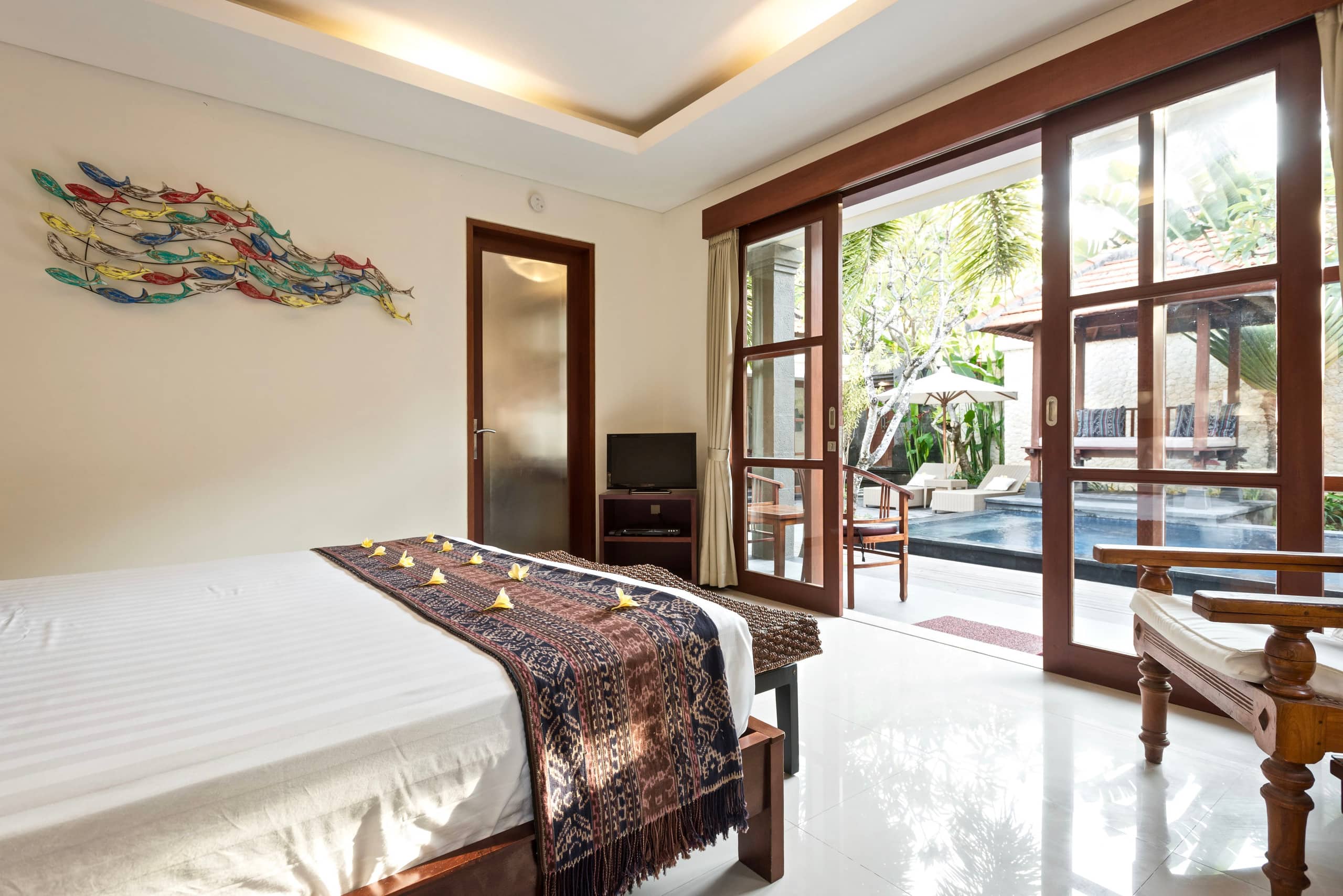 VILLA BETUTU LUXURY 3 BDRM POOL 100M TO BEACH — photo 4