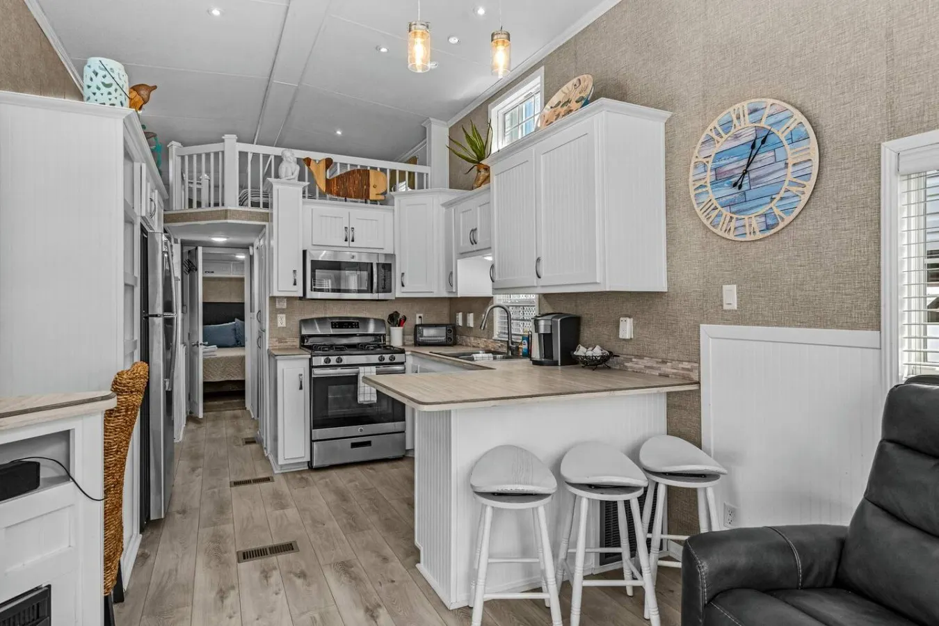Ocean Lakes Getaway Beach Access & Outdoor TV 16