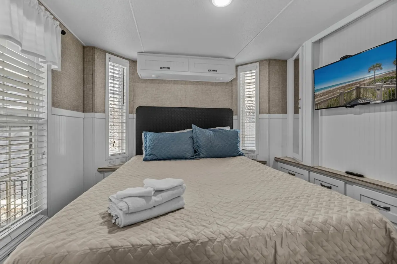 Ocean Lakes Getaway Beach Access & Outdoor TV 18