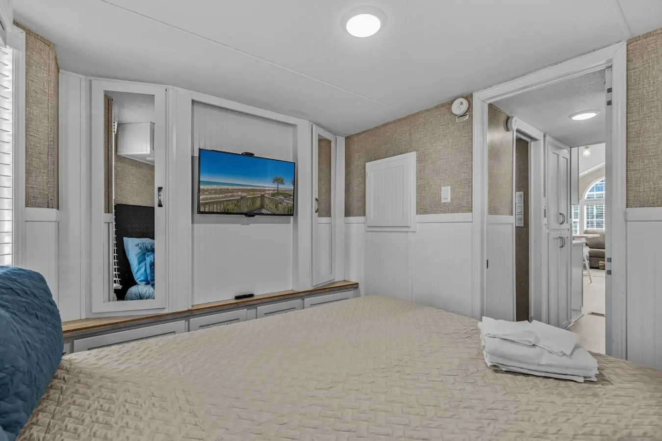 Ocean Lakes Getaway Beach Access & Outdoor TV 20