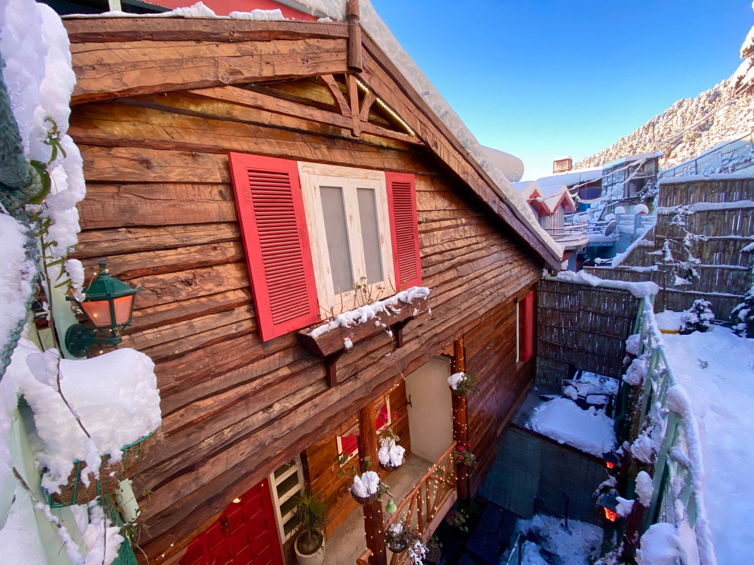 Meena Bagh Shimla. A 4 BHK Cottage in Shimla. — photo 4