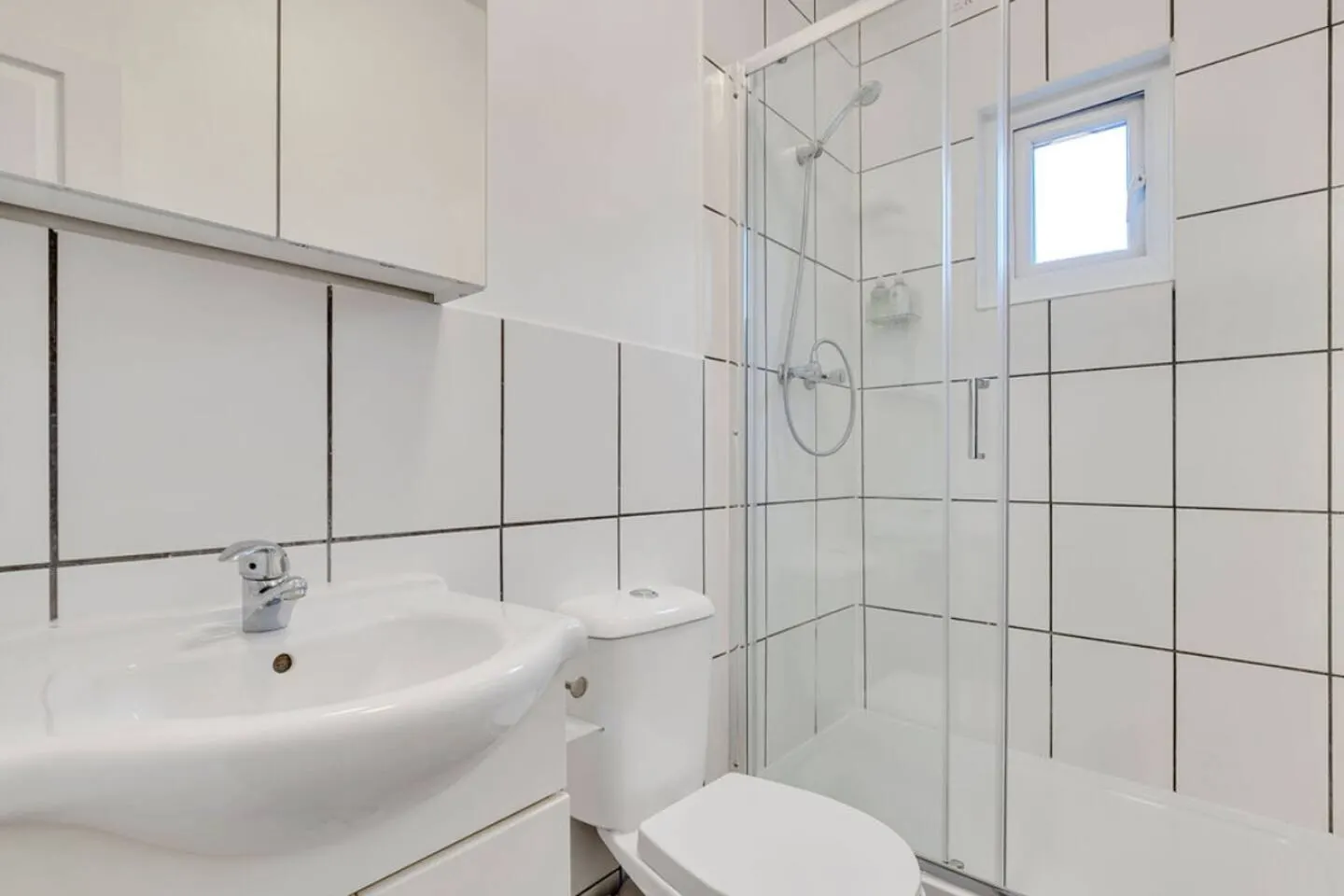 Serviced Apartment London perfect for contractors 12