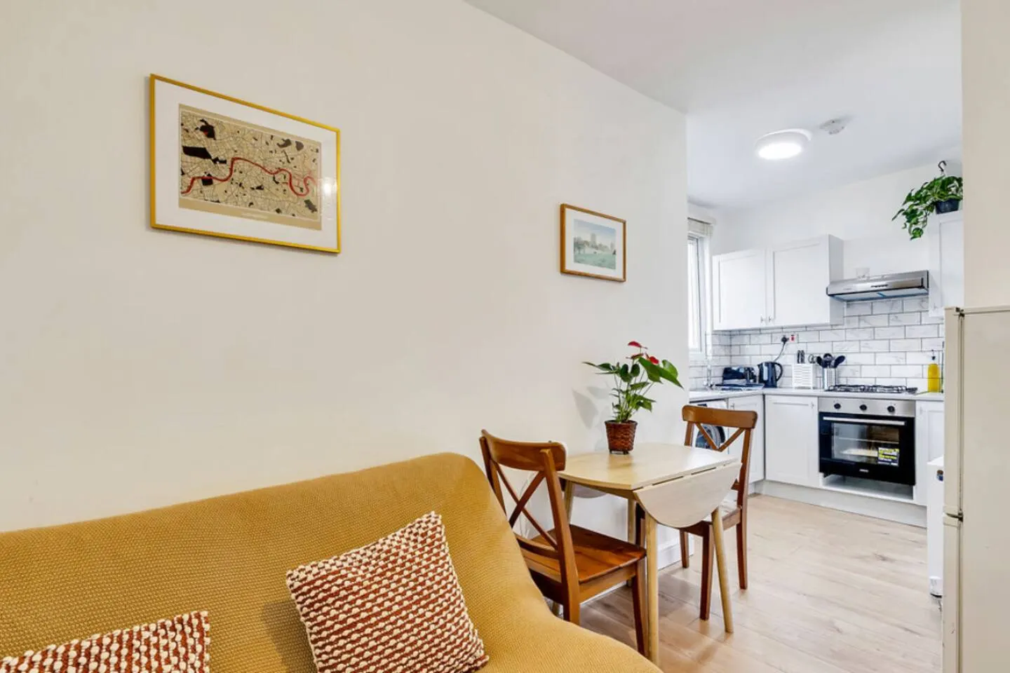 Serviced Apartment London perfect for contractors 13