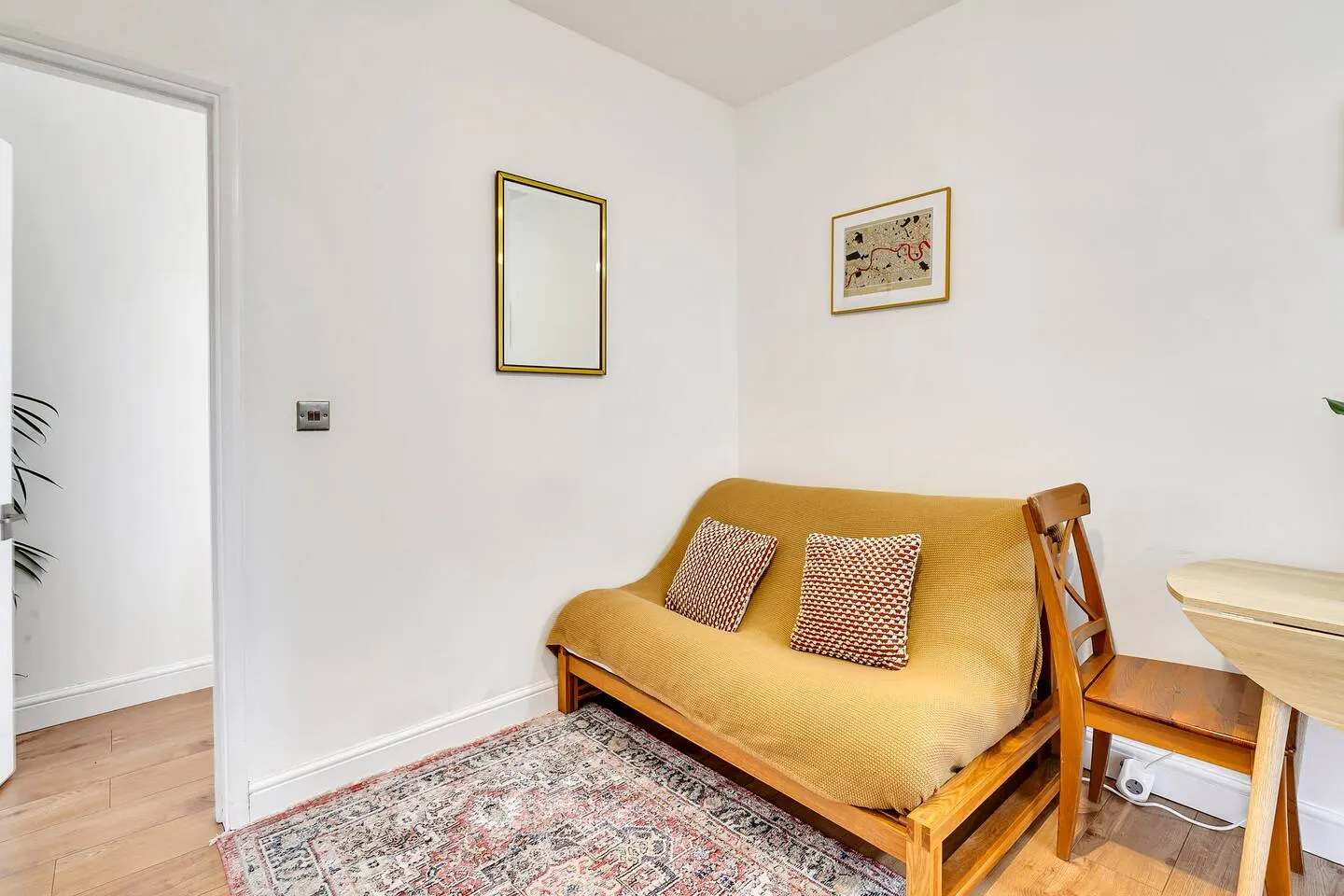 Serviced Apartment London perfect for contractors 14