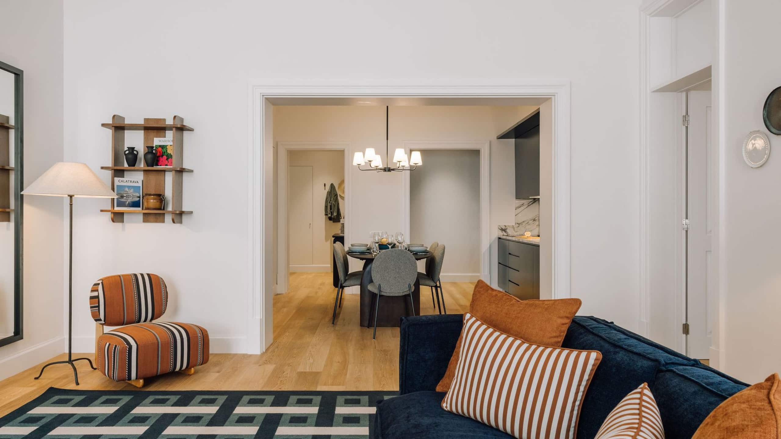 Luxury 3 Bedroom Flat by Ando - Premium Location 15
