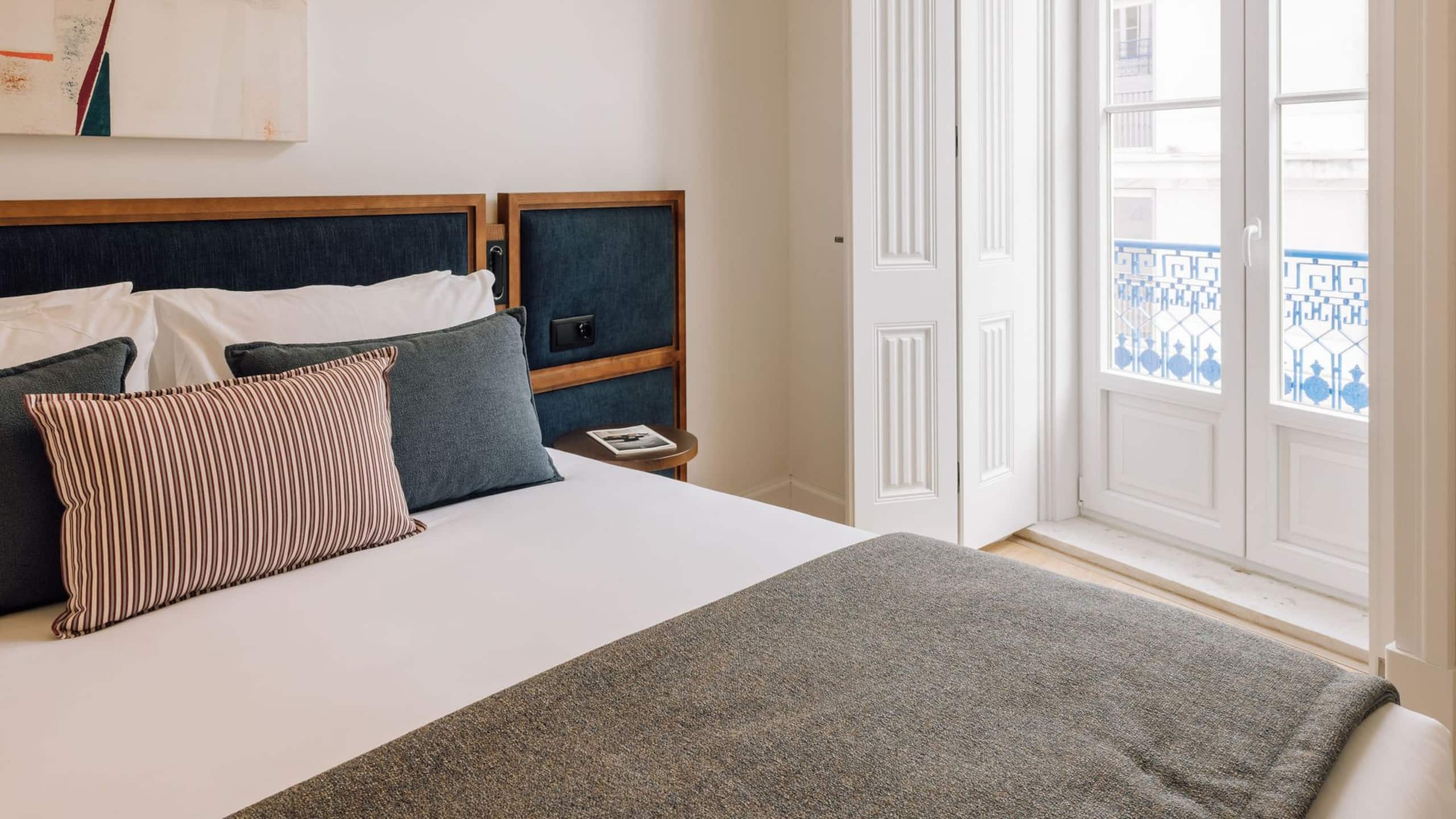 Luxury 3 Bedroom Flat by Ando - Premium Location 23