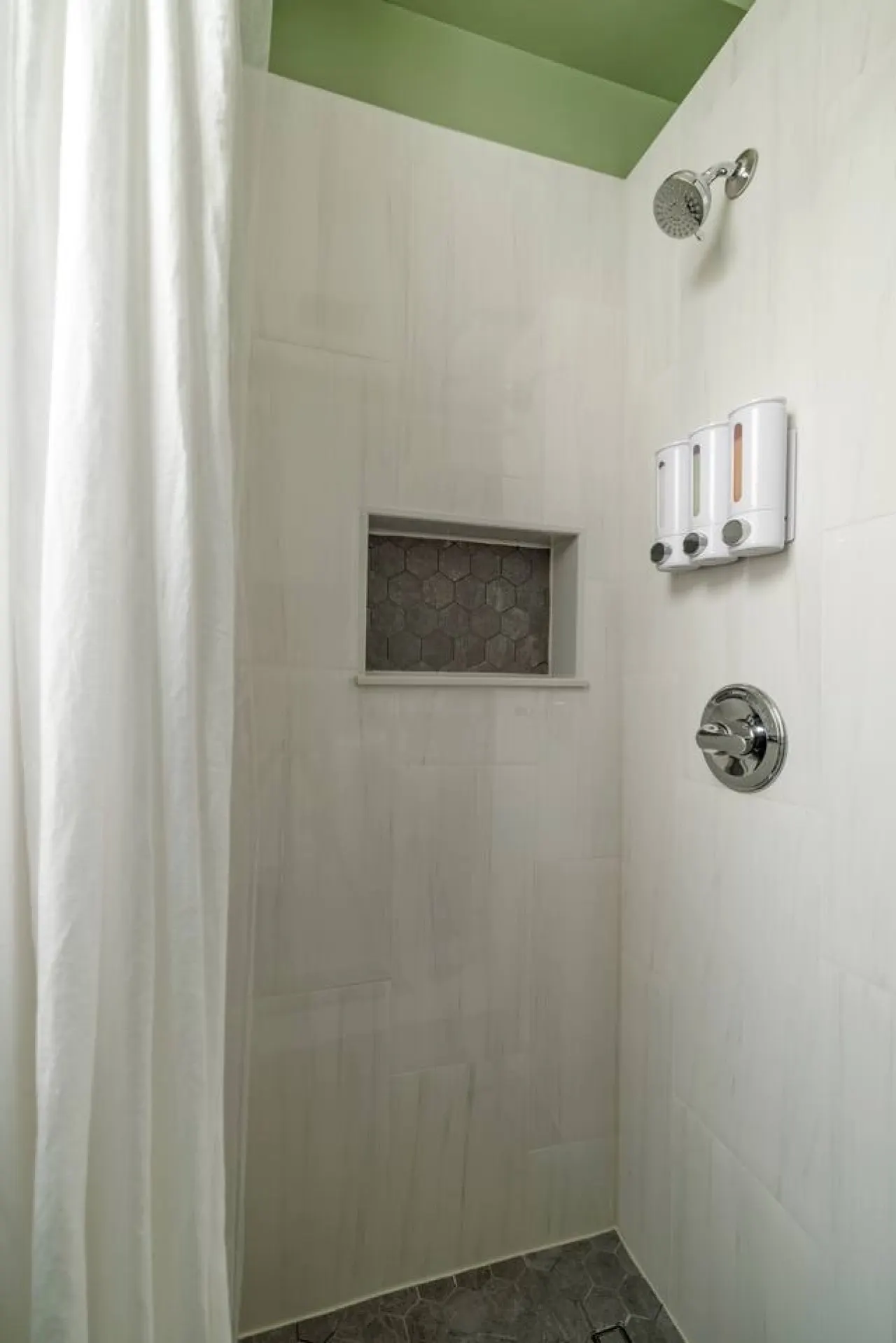 Perfect Location in Adams Morgan & Authentic Charm 11