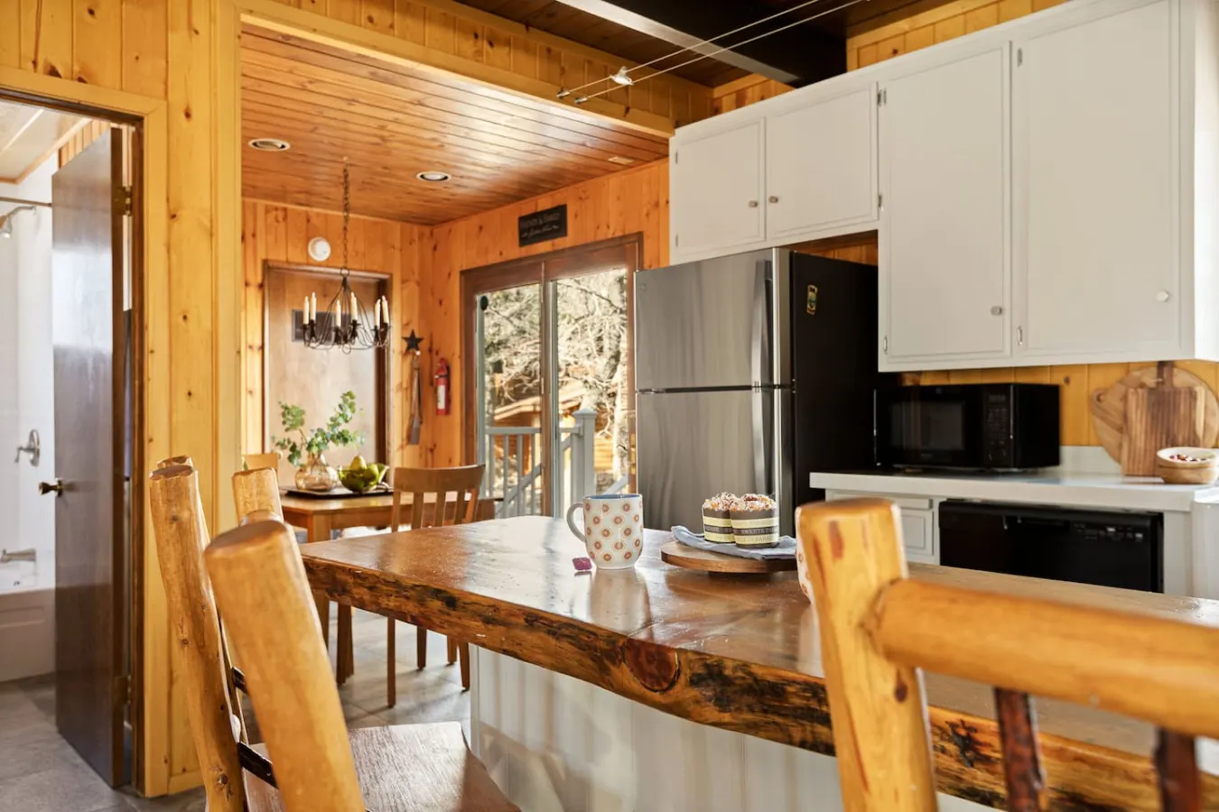 Taylor Ski Barn Near Bear Mtn, Games & Hot Tub 9