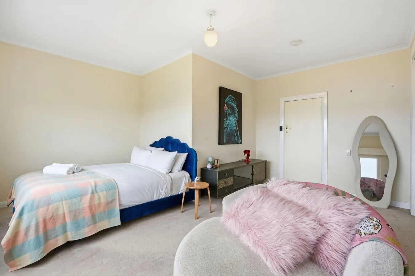 Taroona 4-Bed Home, River Views & Rooftop Deck 11