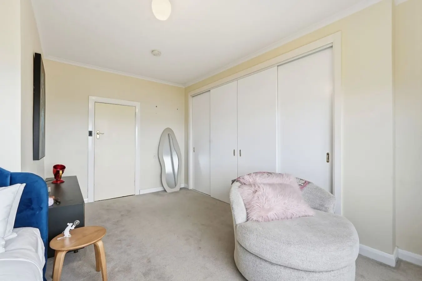 Taroona 4-Bed Home, River Views & Rooftop Deck 12