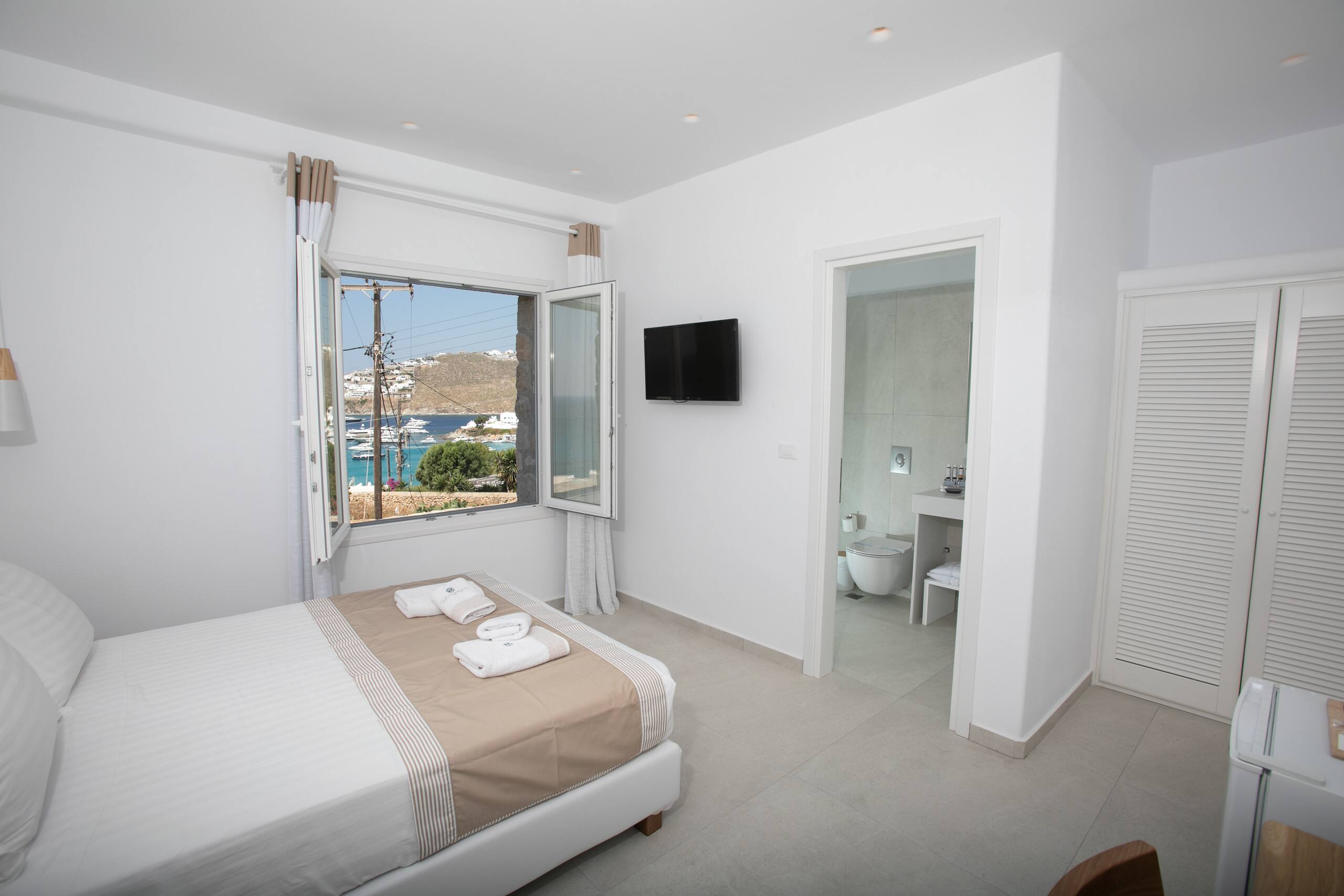 Seethroughmykonos\nStandard Room With Sea view — photo 4