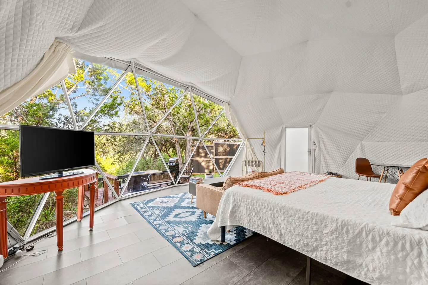 Glamping in Dome: Hot Tub, Sauna, Gym, Cold Plunge 14