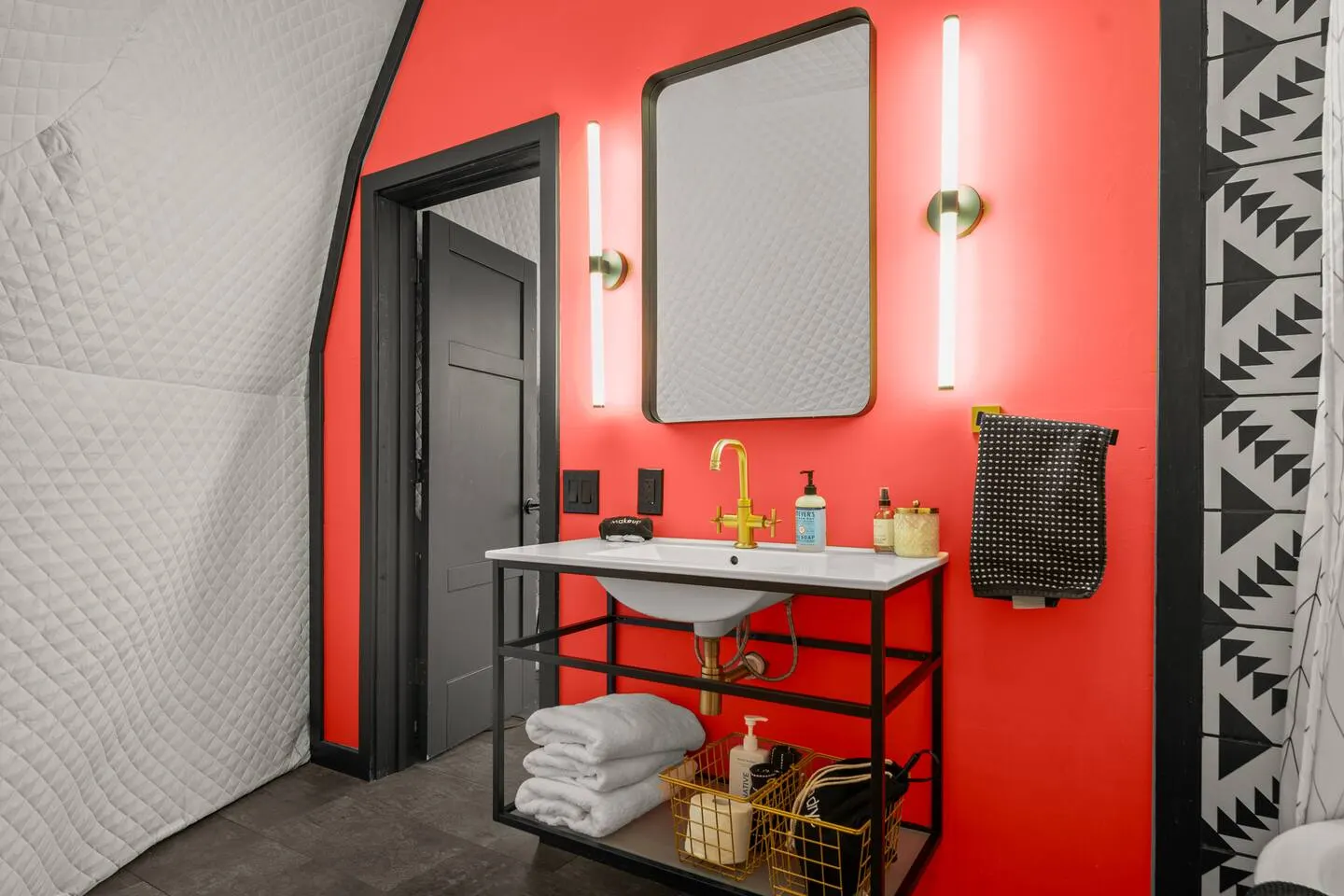 Glamping in Dome: Hot Tub, Sauna, Gym, Cold Plunge 18