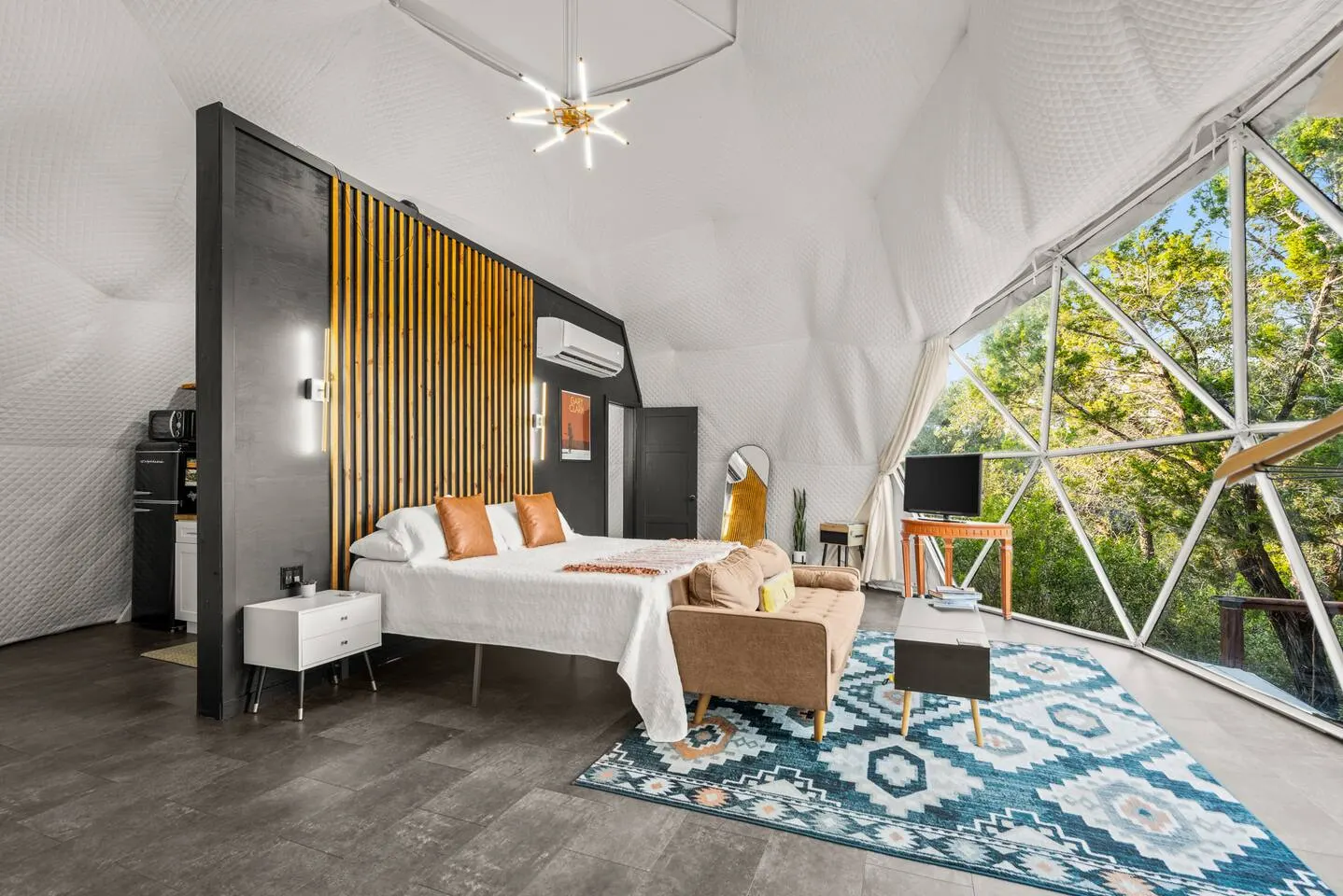 Glamping in Dome: Hot Tub, Sauna, Gym, Cold Plunge — photo 4