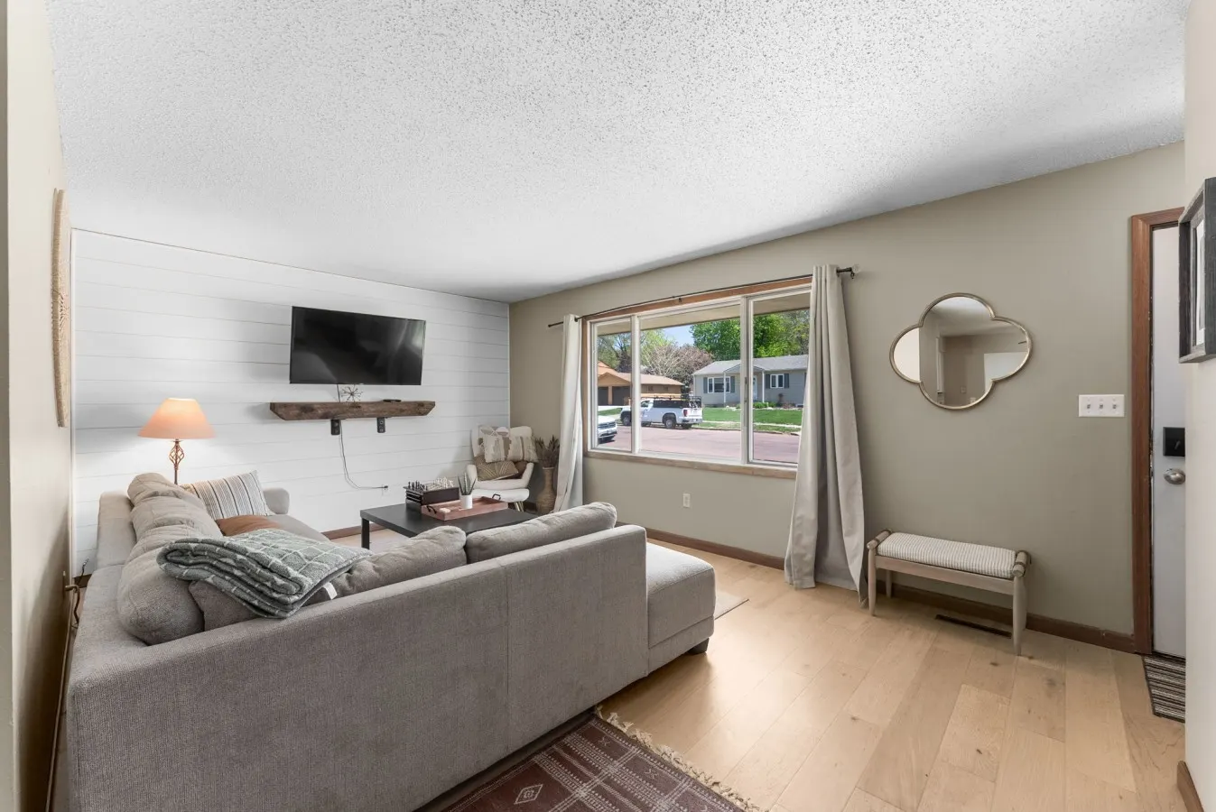 Heartland Haven: A 4-Bed Delight