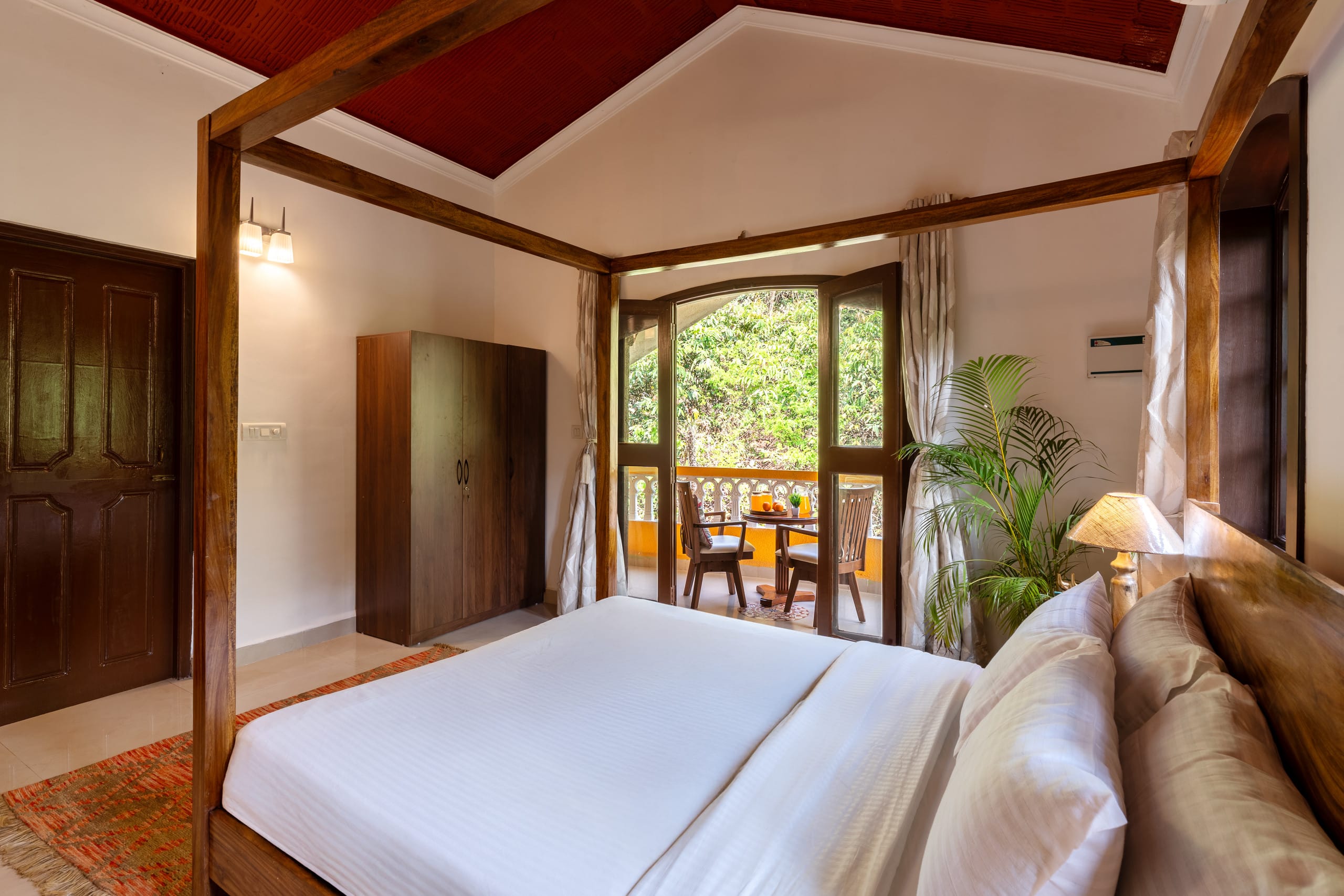 Beachside Bliss Villa –10 Mins to Sinquerim Beach 24