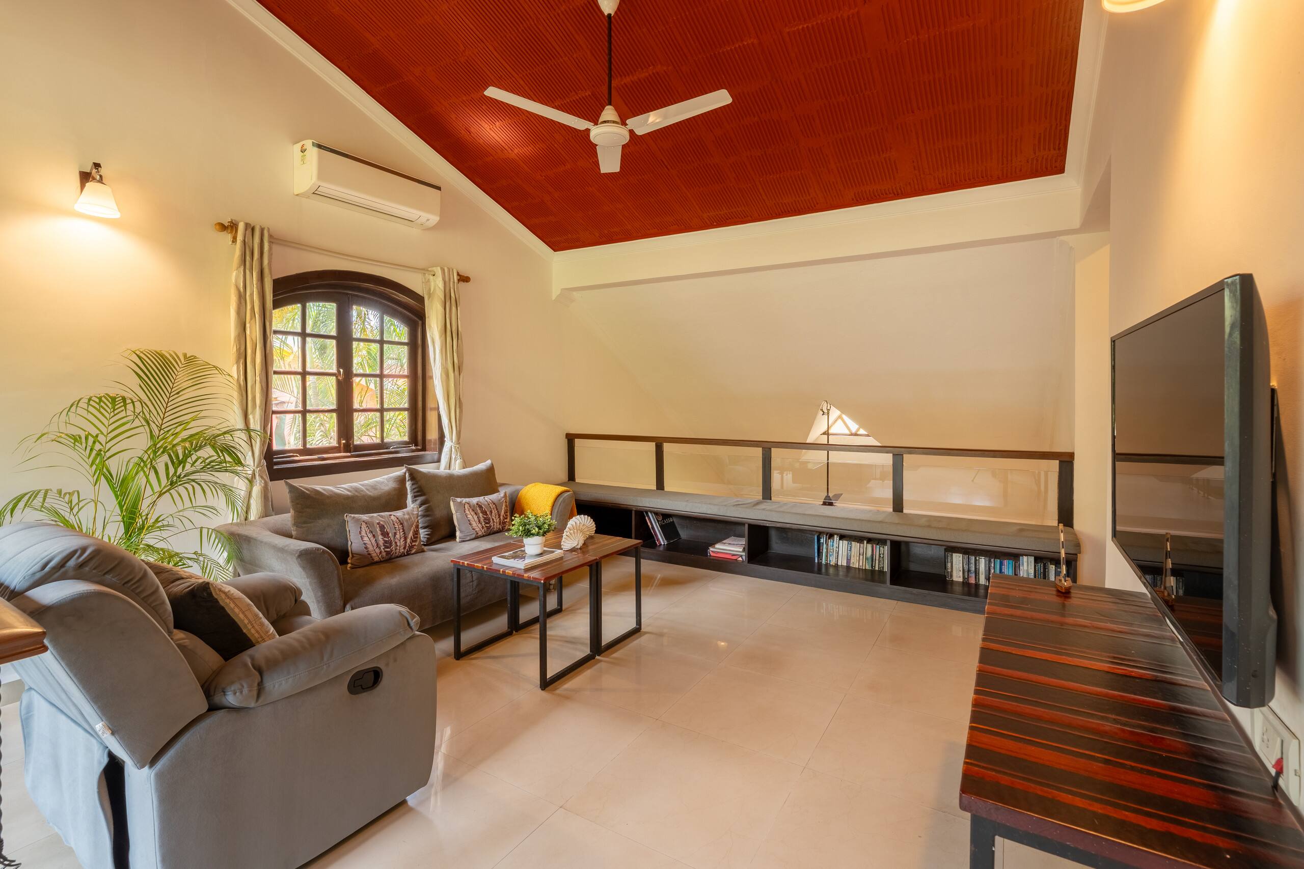 Beachside Bliss Villa –10 Mins to Sinquerim Beach 12