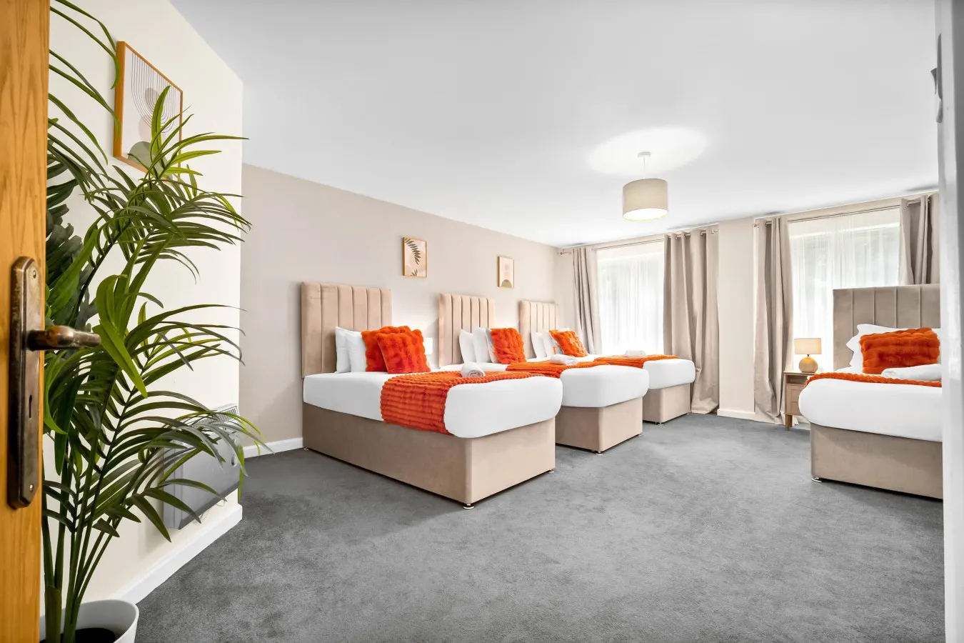 Luxury Apartment - Sleeps 4 - City Centre - Parking 12
