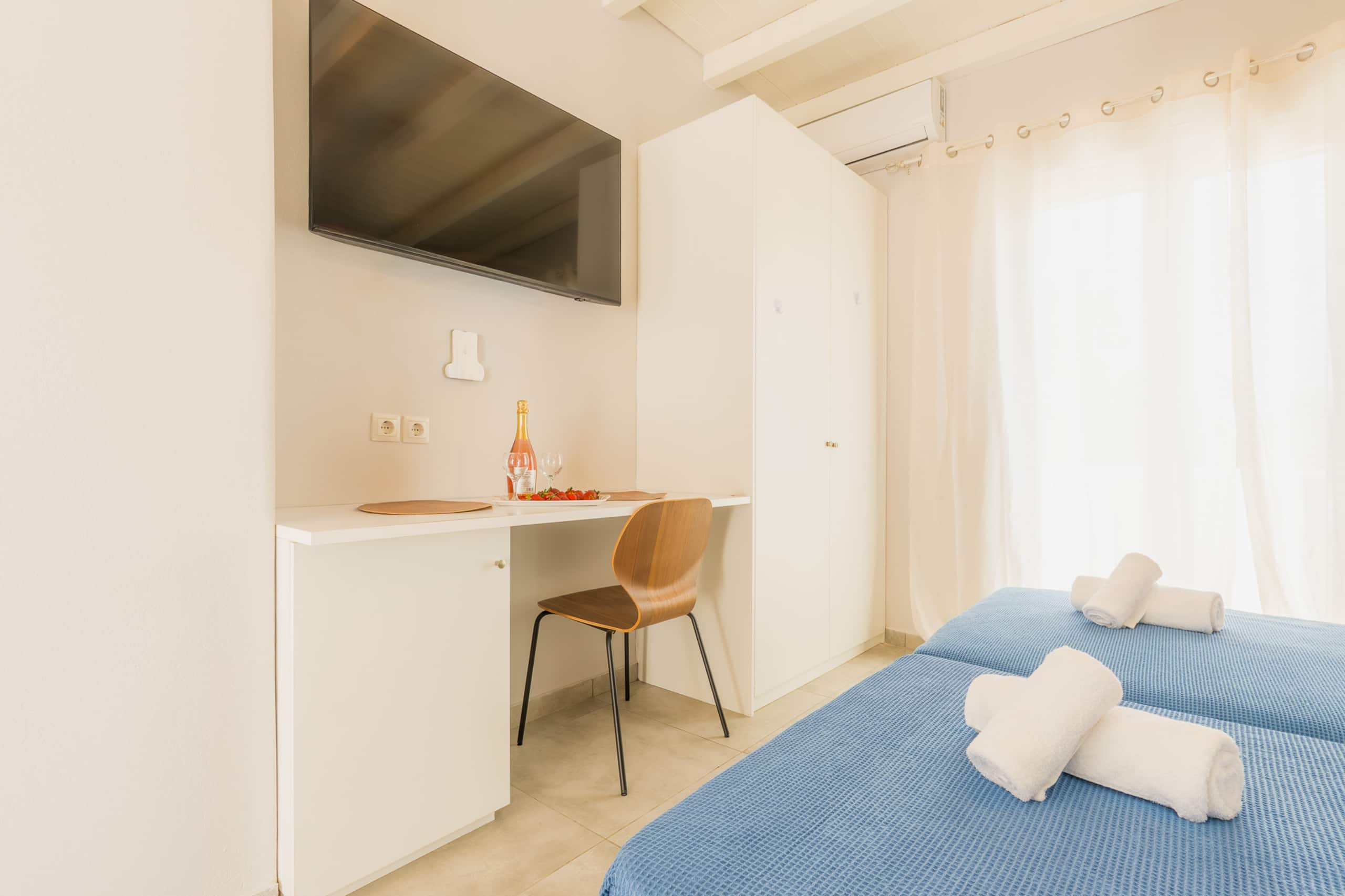 Vivens Mykonos Studios & Suites C6 7