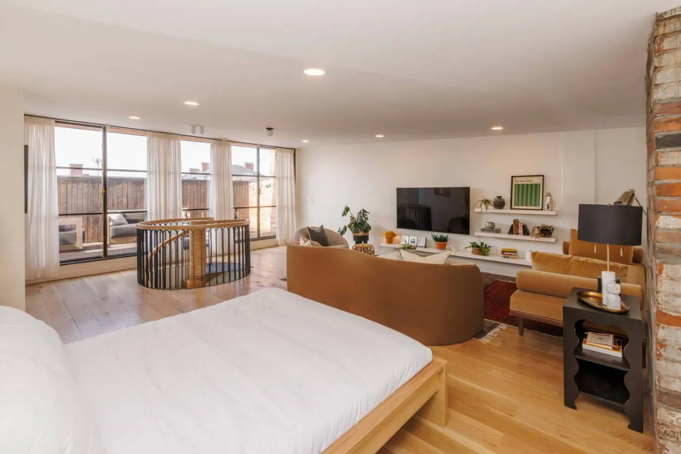 Luxurious Penthouse, No Expenses Spared OTR Palace 11