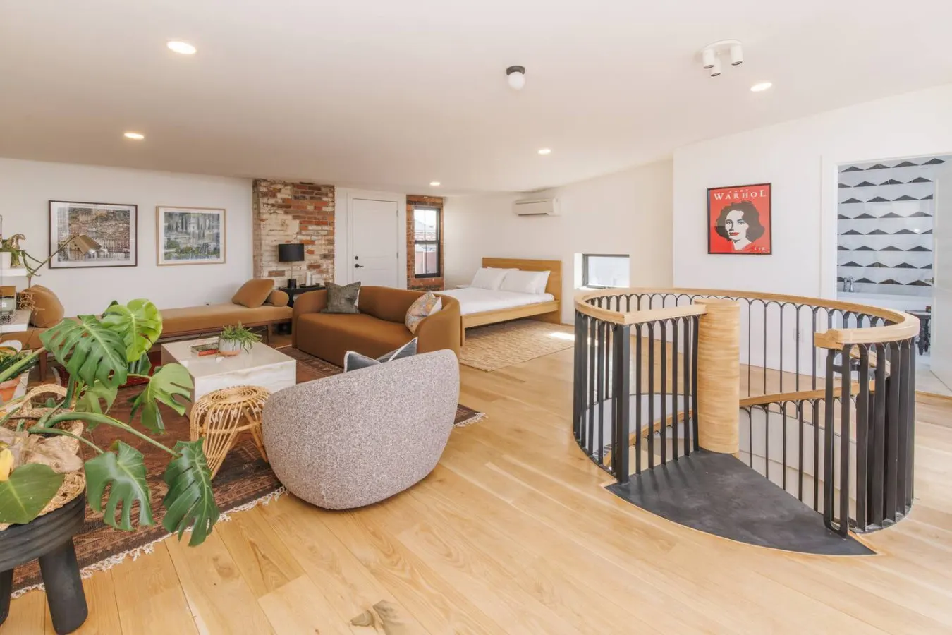 Luxurious Penthouse, No Expenses Spared OTR Palace 12