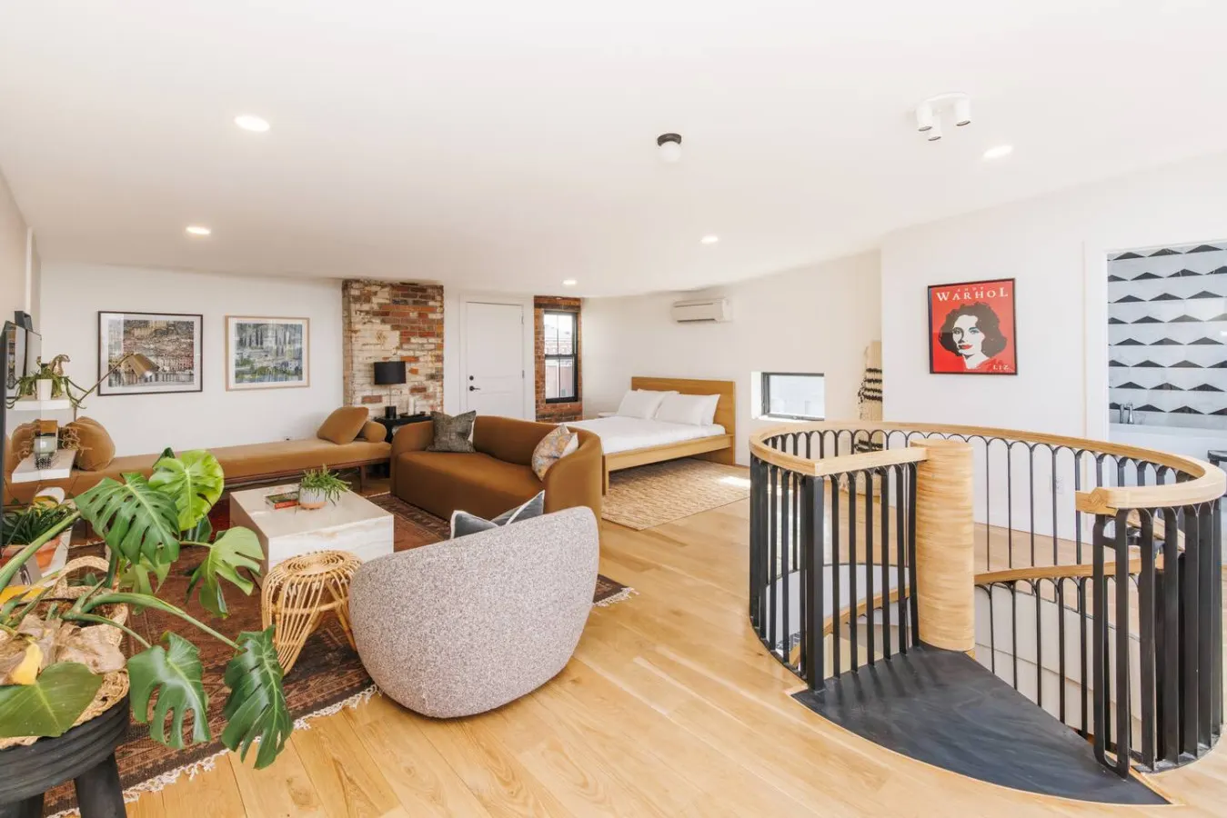 Luxurious Penthouse, No Expenses Spared OTR Palace 19
