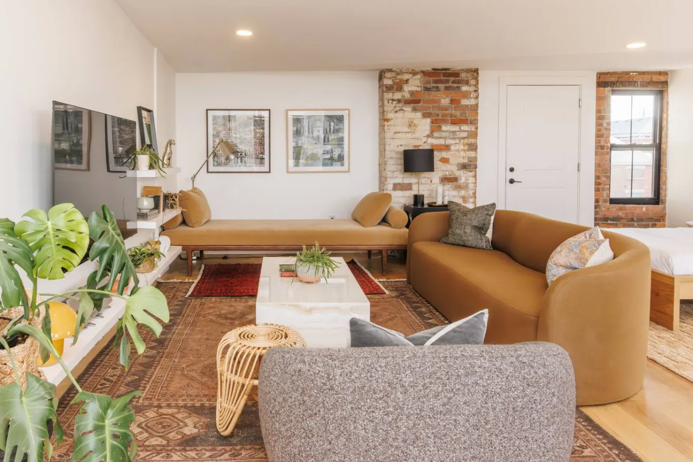 Luxurious Penthouse, No Expenses Spared OTR Palace 20
