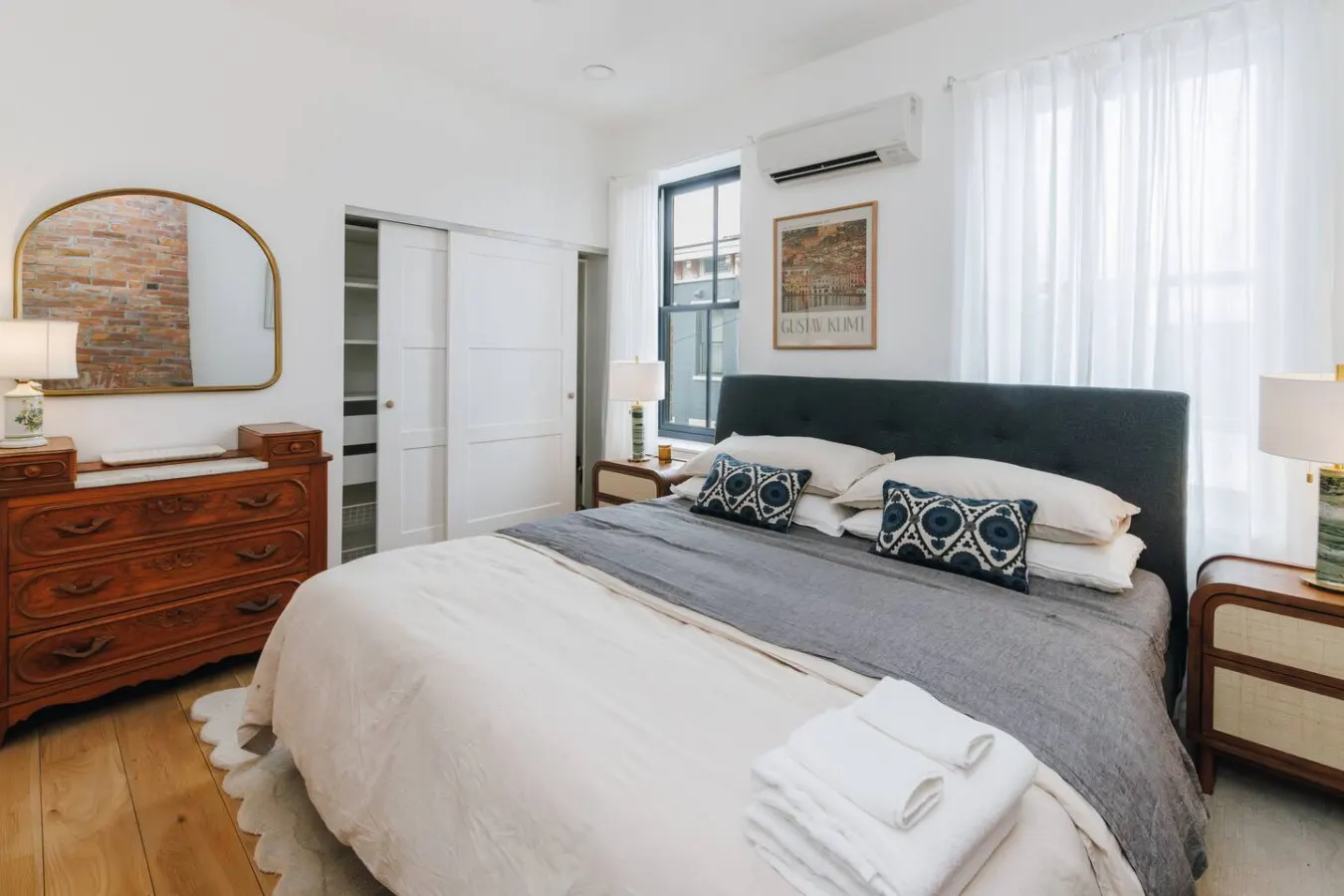 Luxurious Penthouse, No Expenses Spared OTR Palace 6