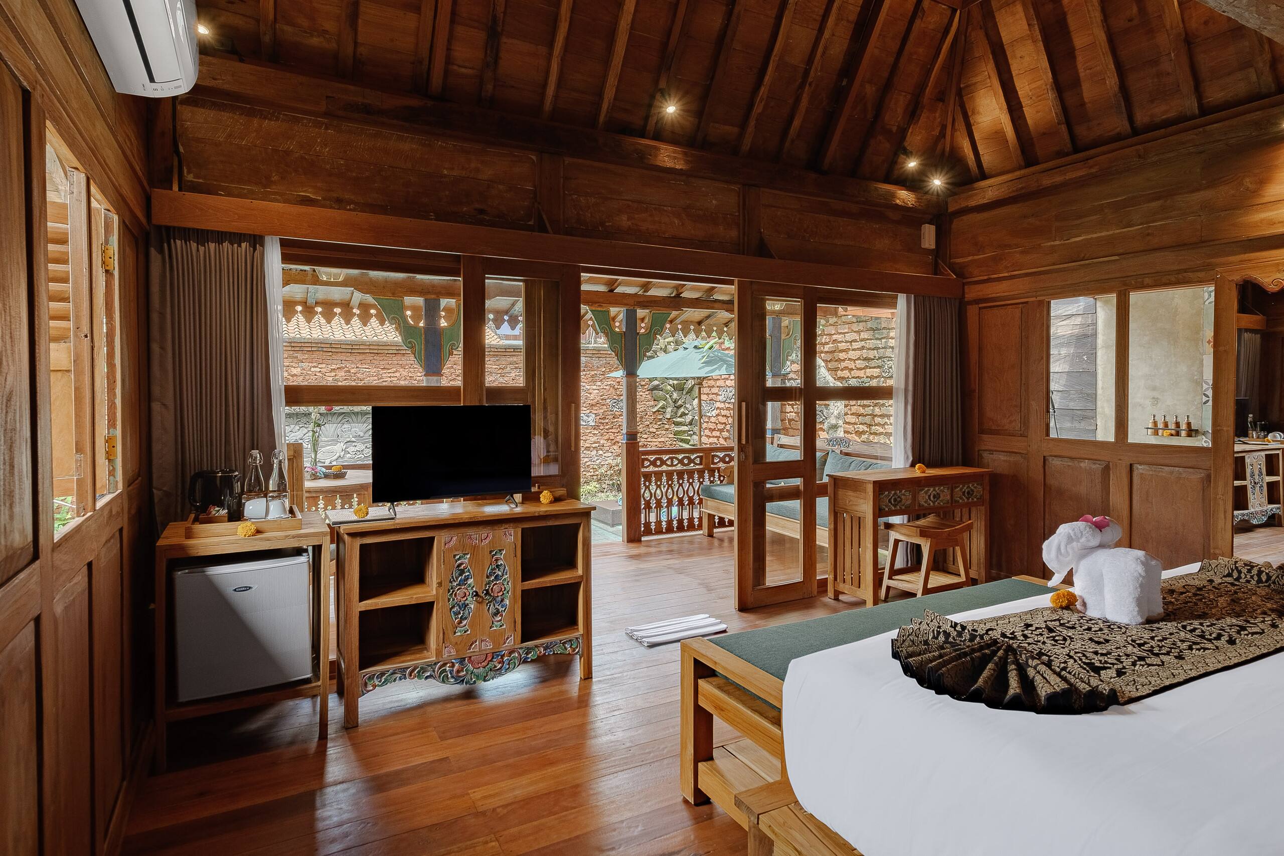 Hidden Classic 1BR Wooden Private Pool Villa 10