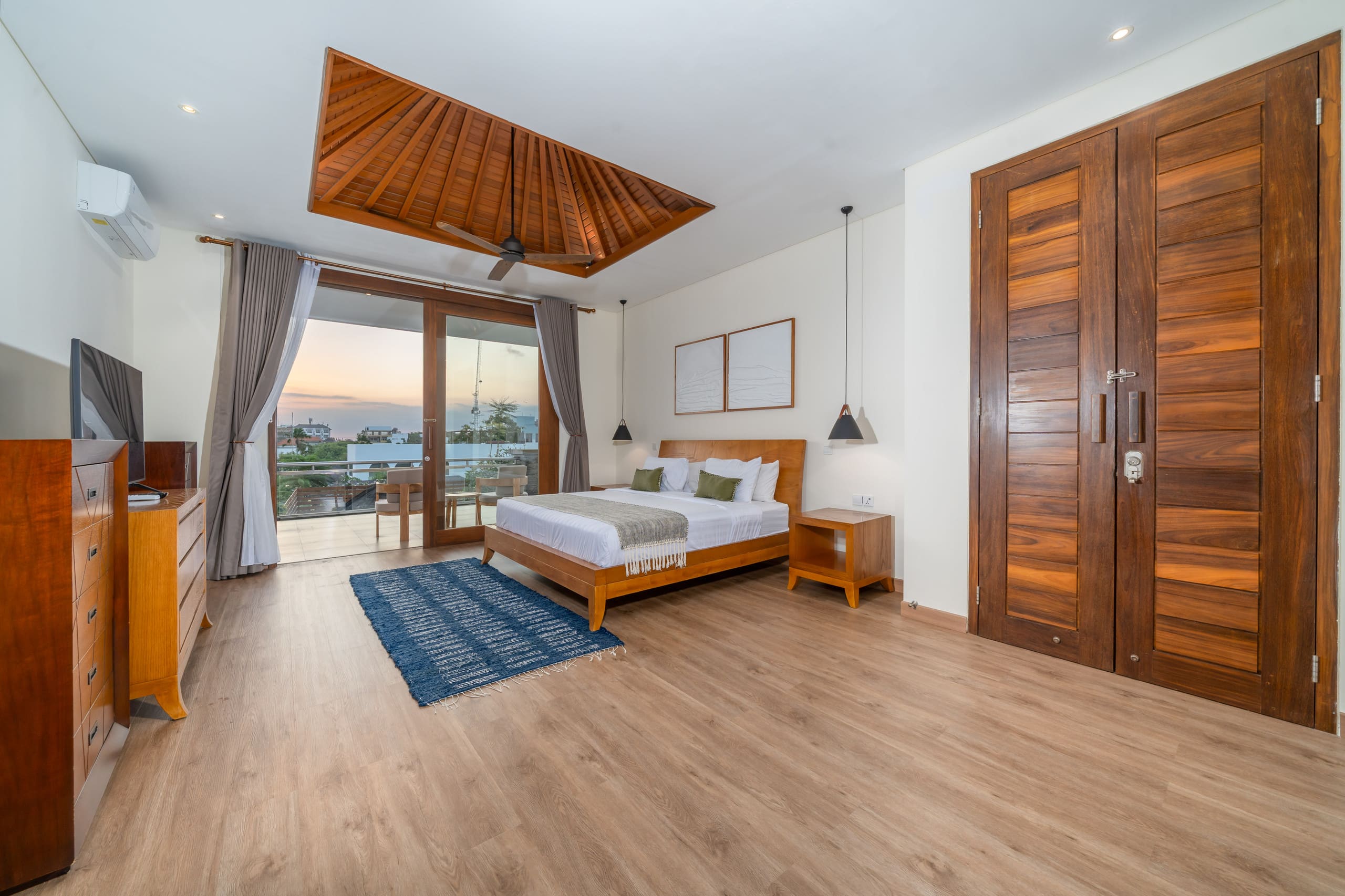 Jos Villa - 7Br Luxury by Batu Bolong Beach 22