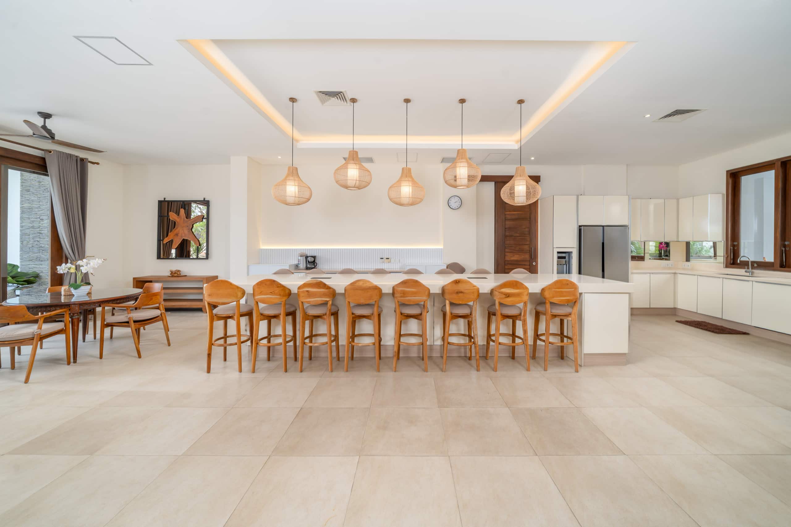 Jos Villa - 7Br Luxury by Batu Bolong Beach 19