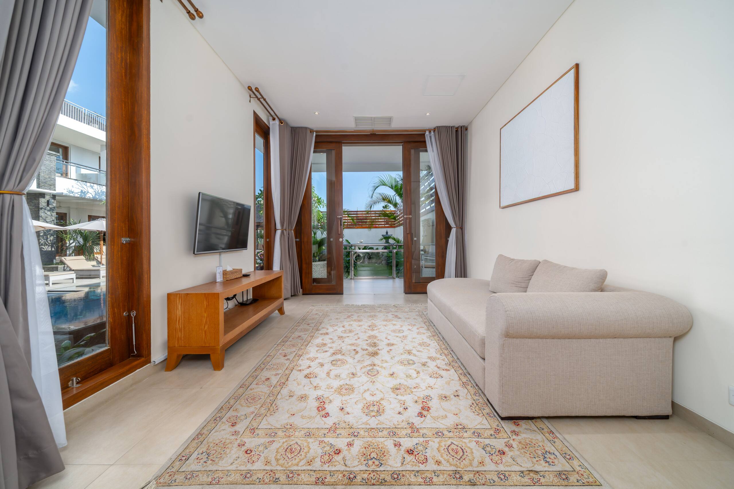 Jos Villa - 7Br Luxury by Batu Bolong Beach 15
