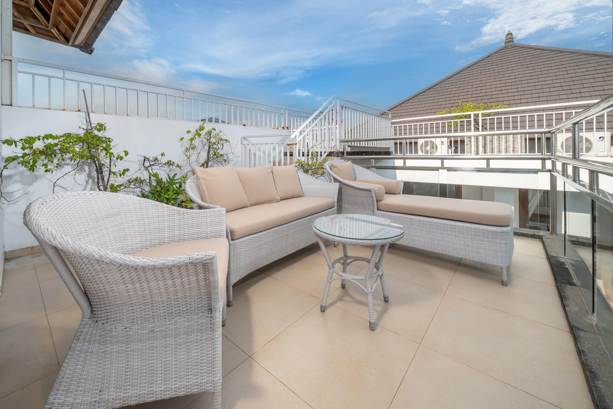 Jos Villa - 7Br Luxury by Batu Bolong Beach 14