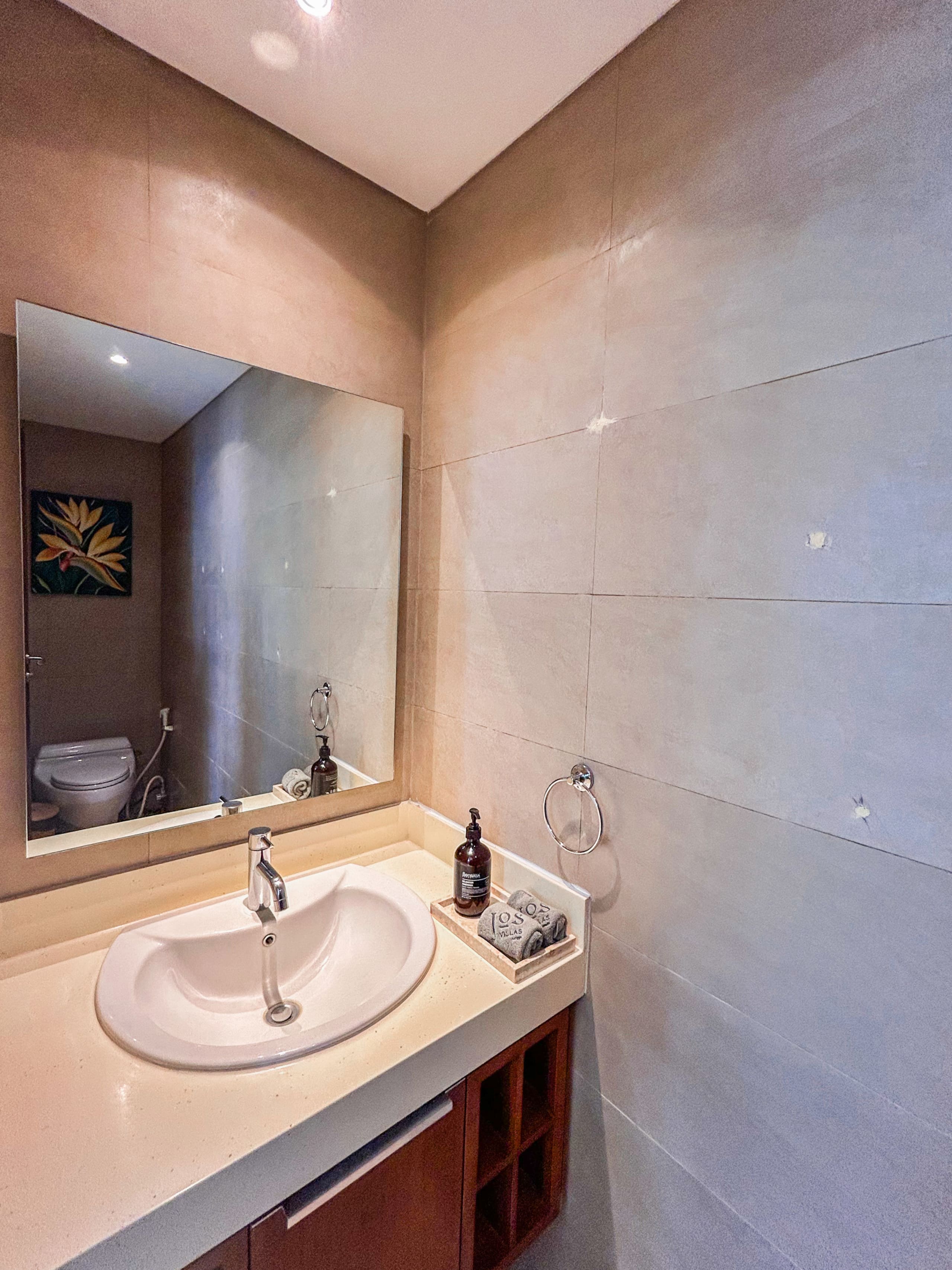 Jos Villa - 7Br Luxury by Batu Bolong Beach 39