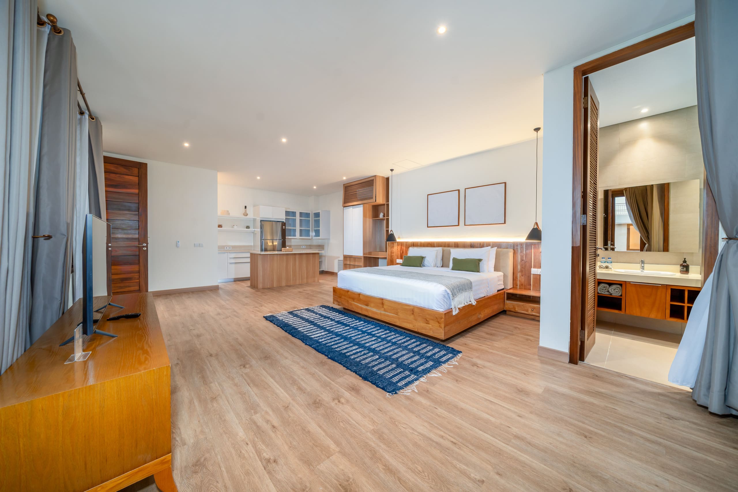 Jos Villa - 7Br Luxury by Batu Bolong Beach 29