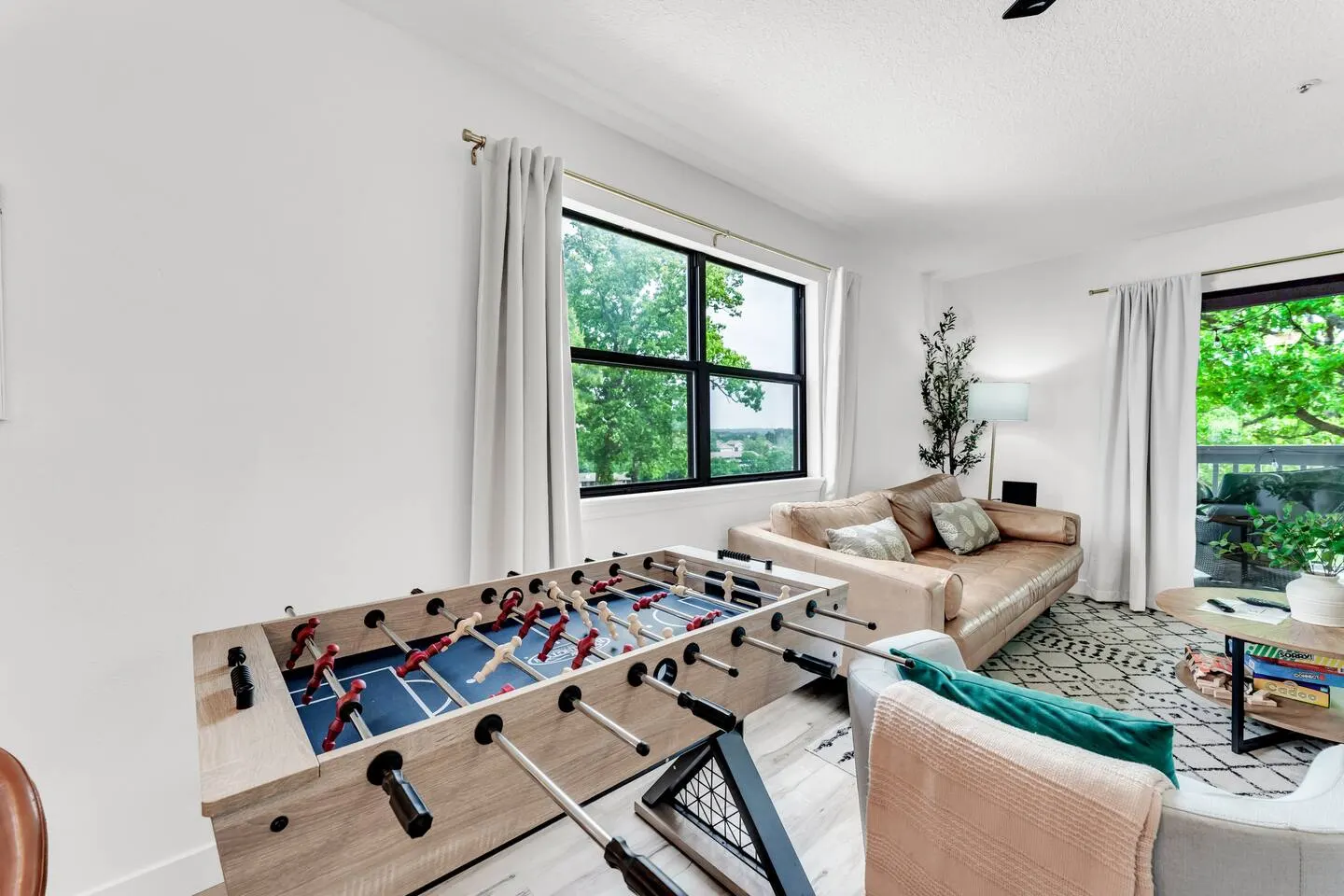 Indoor Pool/Bunk/2 King/Arcade/Foosball/Hot tub! - Apartment 9
