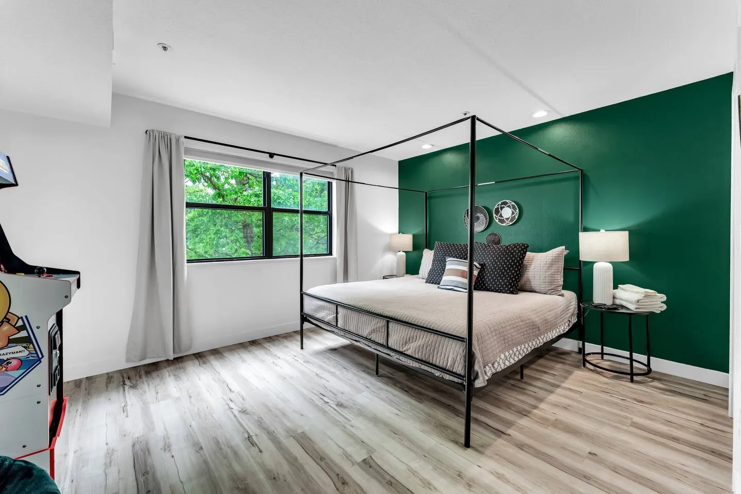 Indoor Pool/Bunk/2 King/Arcade/Foosball/Hot tub! - Apartment 12