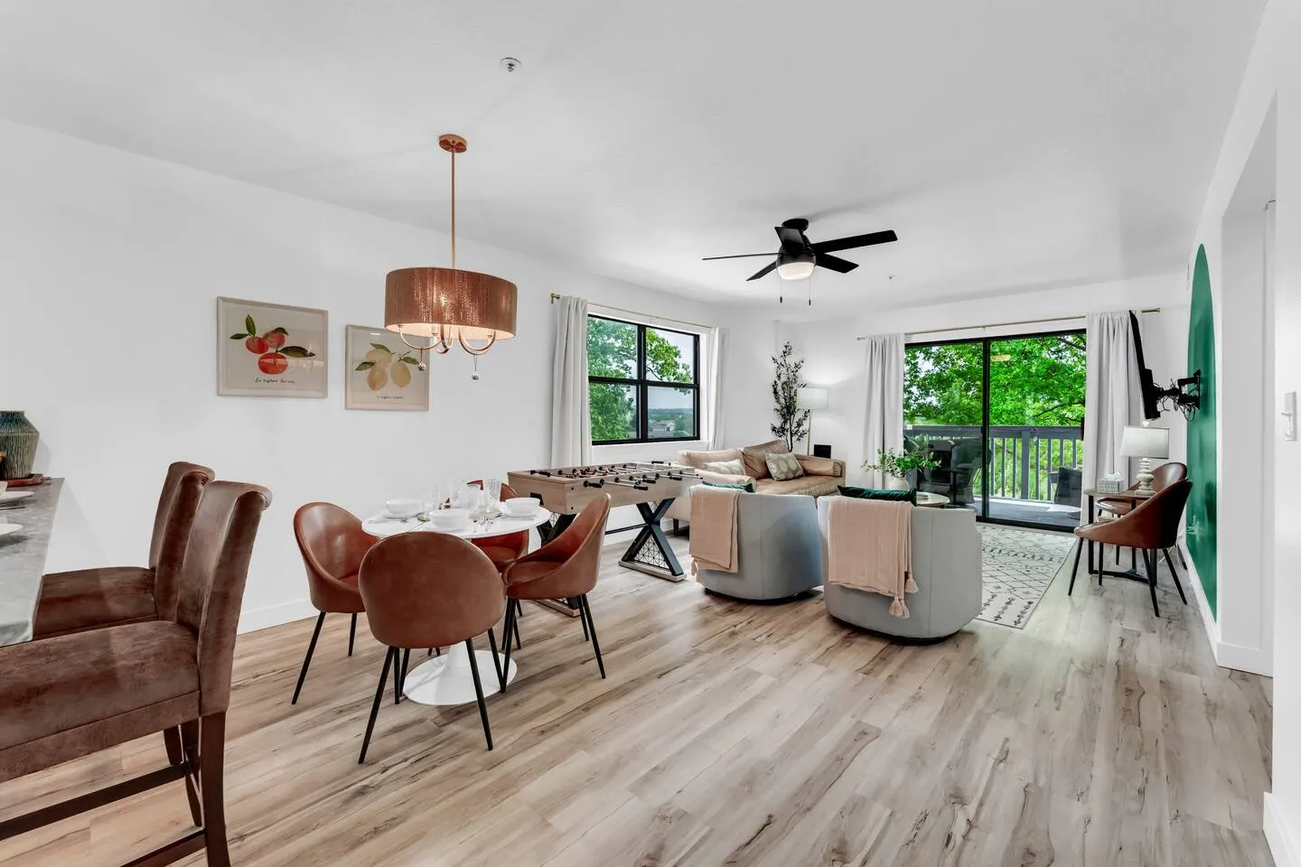 Indoor Pool/Bunk/2 King/Arcade/Foosball/Hot tub! - Apartment 14