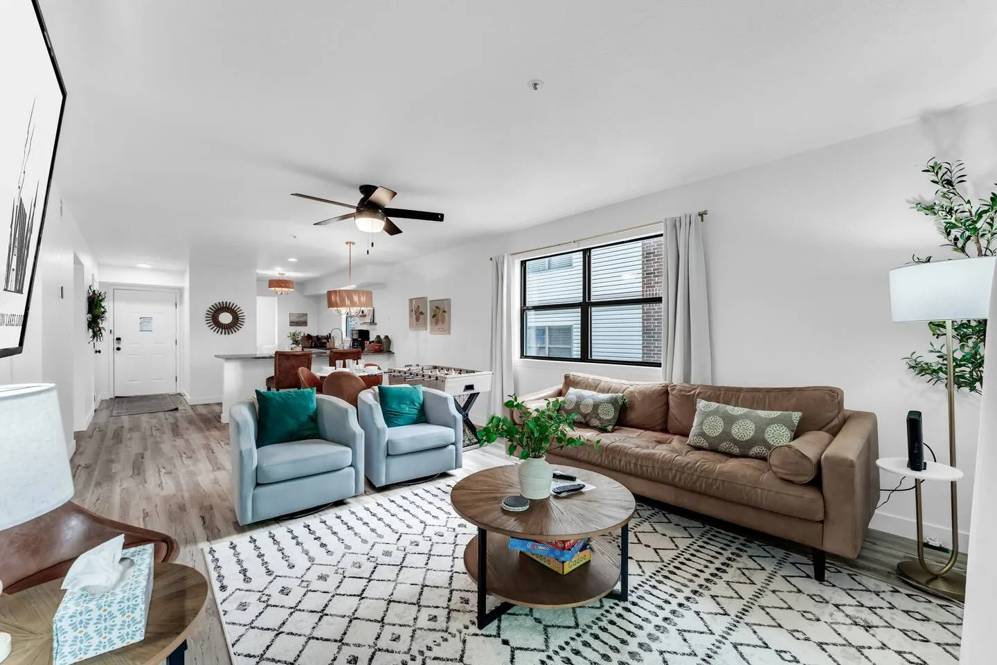 Indoor Pool/Bunk/2 King/Arcade/Foosball/Hot tub! - Apartment 3