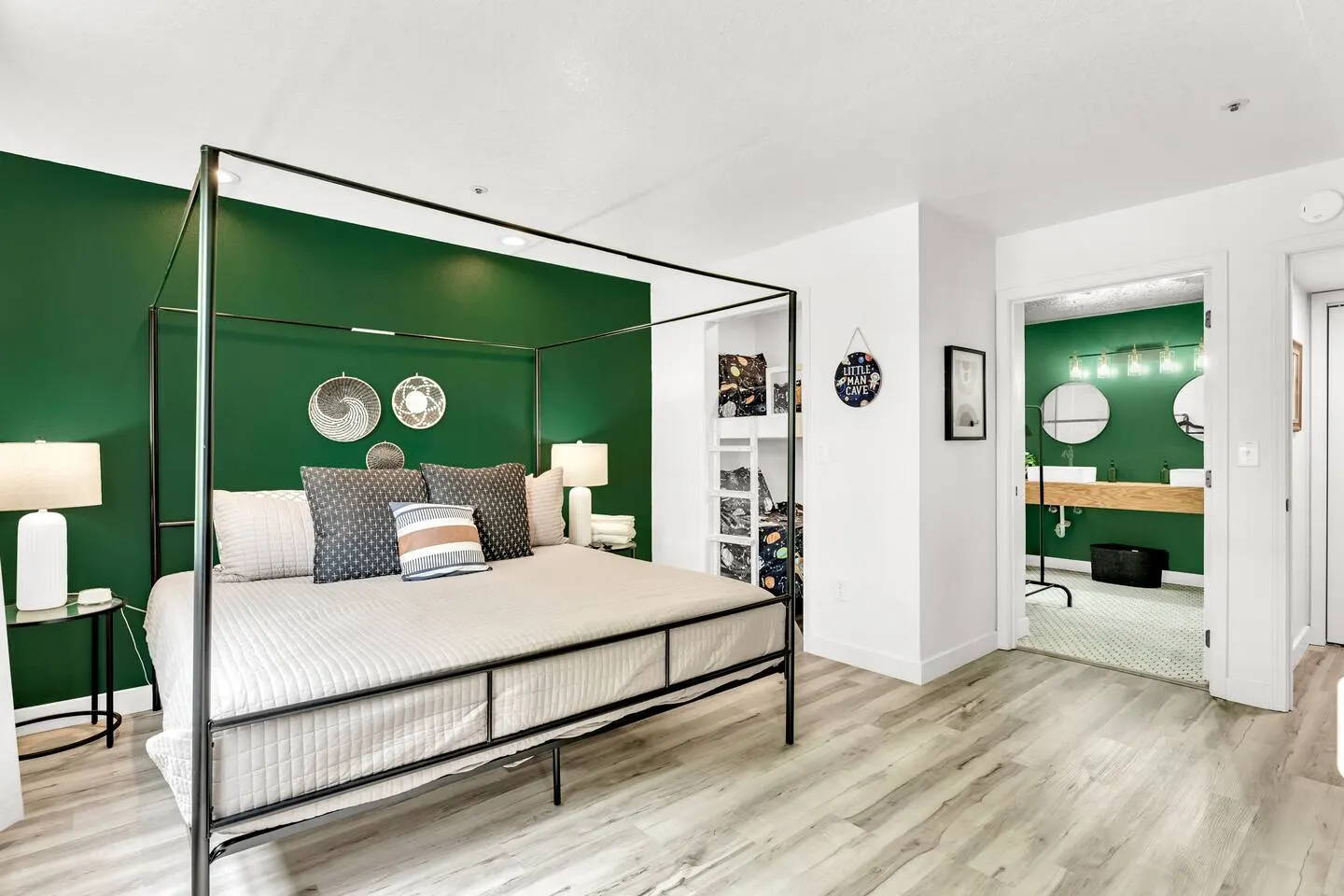 Indoor Pool/Bunk/2 King/Arcade/Foosball/Hot tub! - Apartment 5